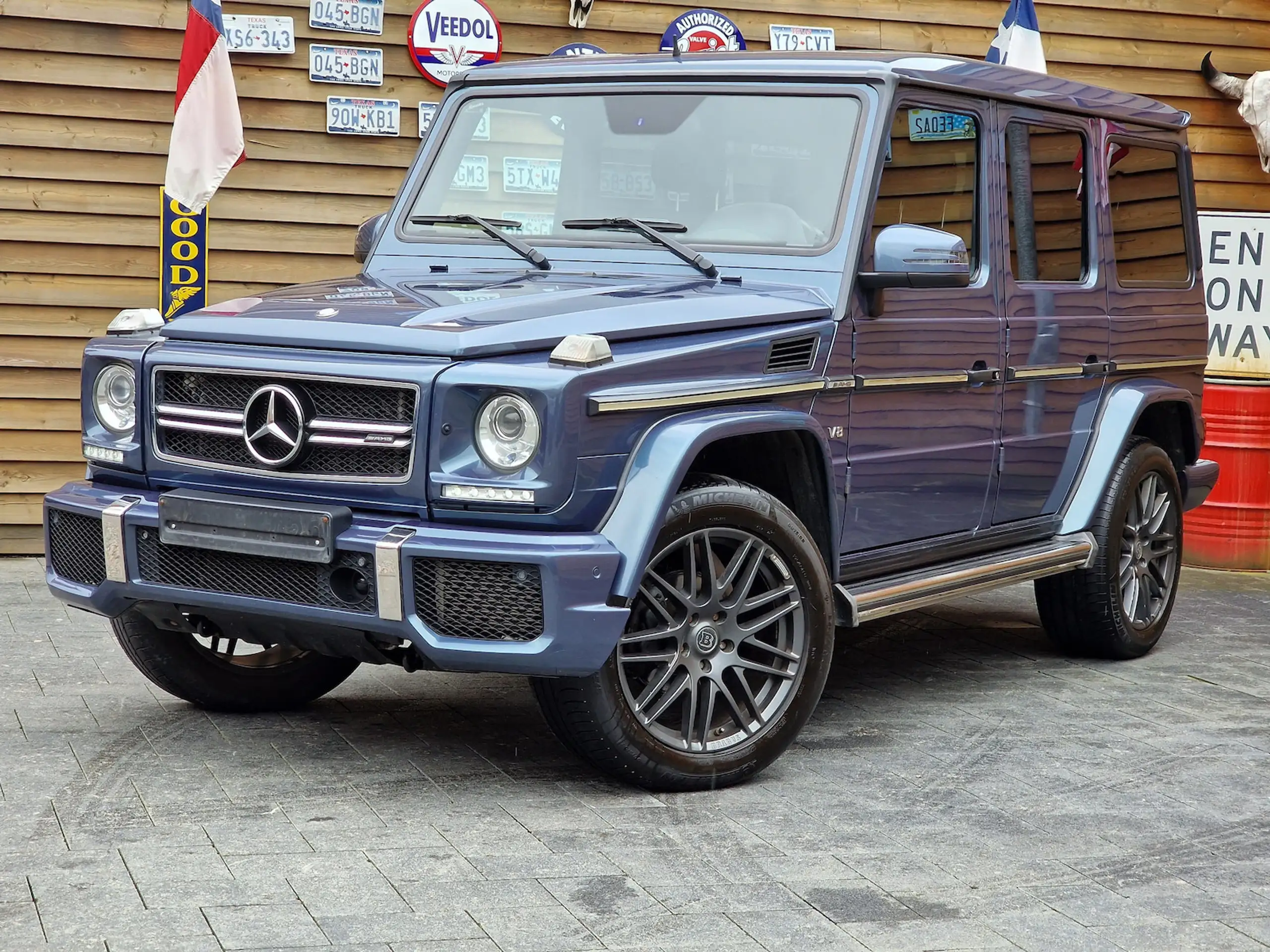 Mercedes-Benz - G 500