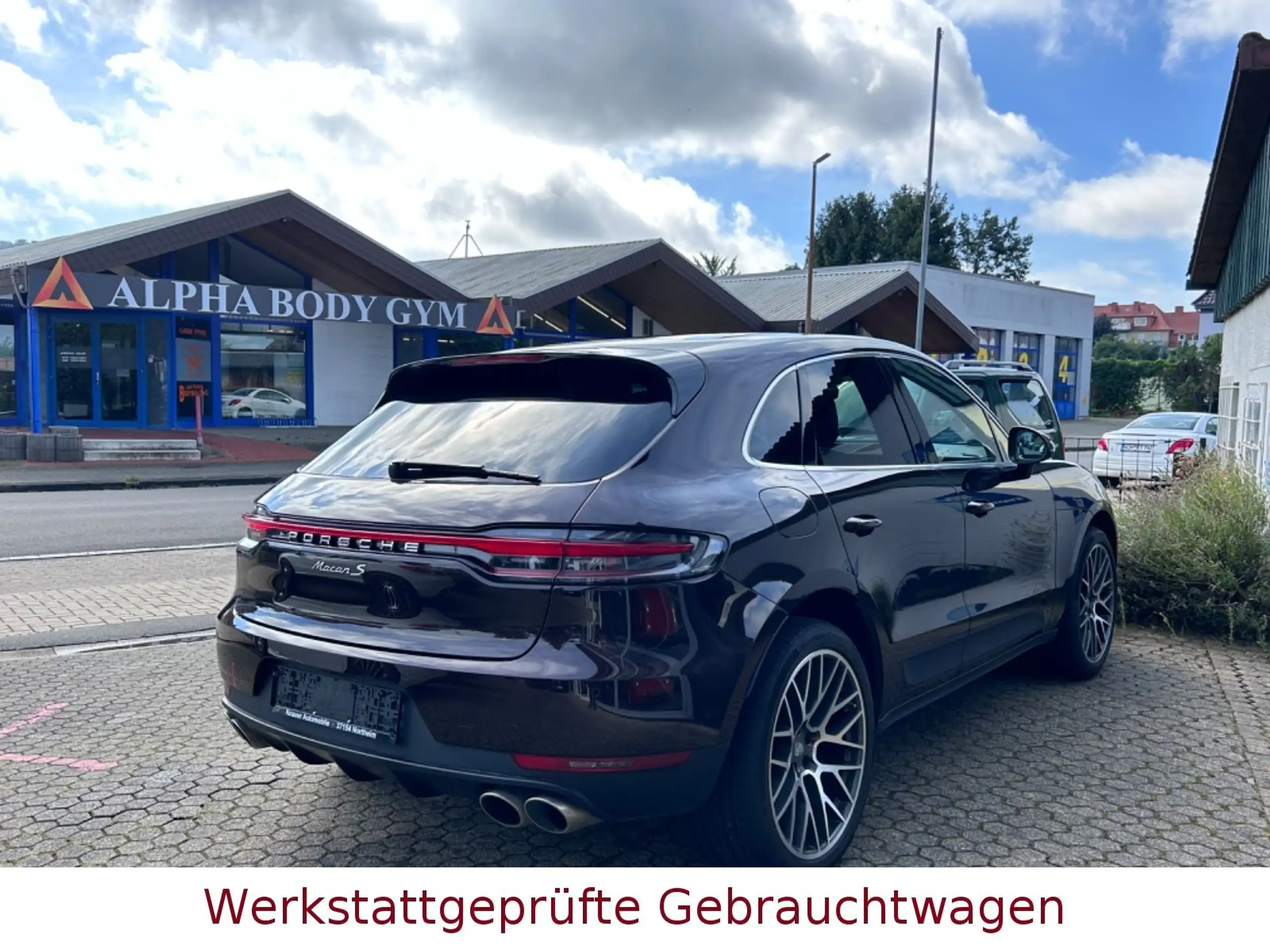 Porsche - Macan