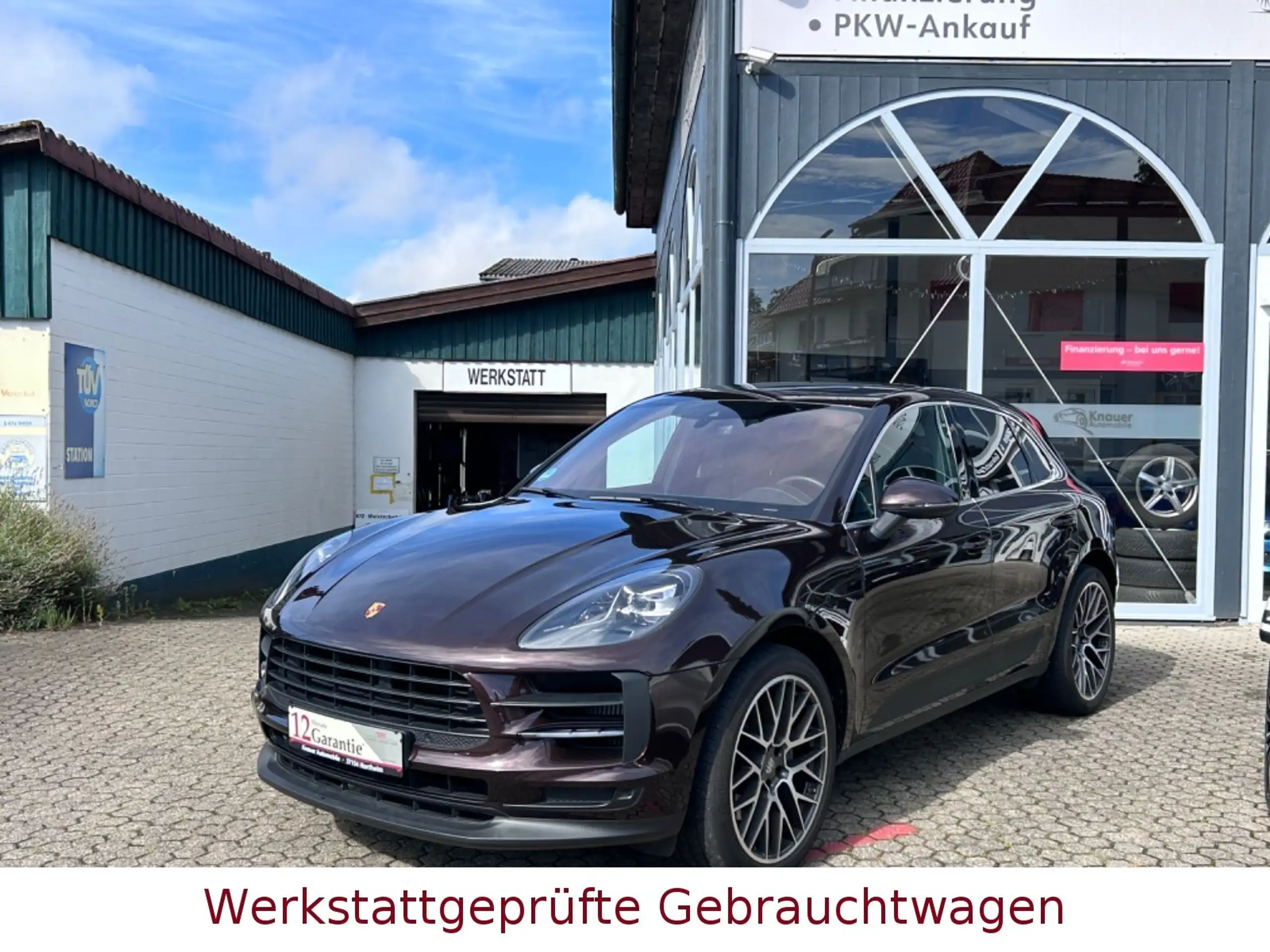 Porsche - Macan