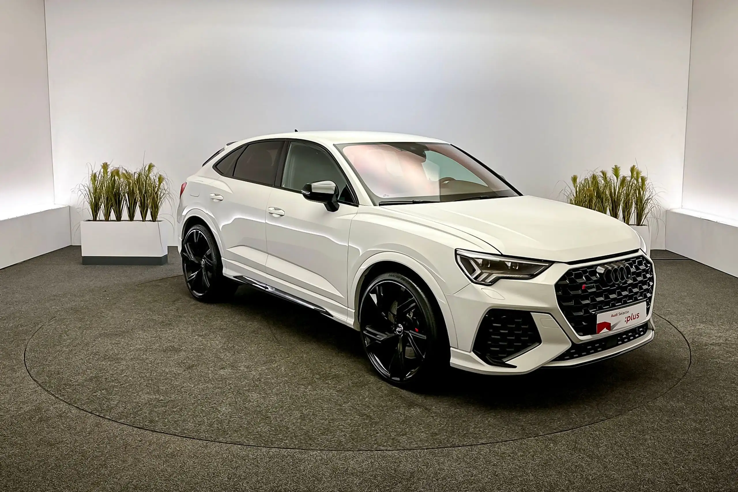 Audi - RS Q3