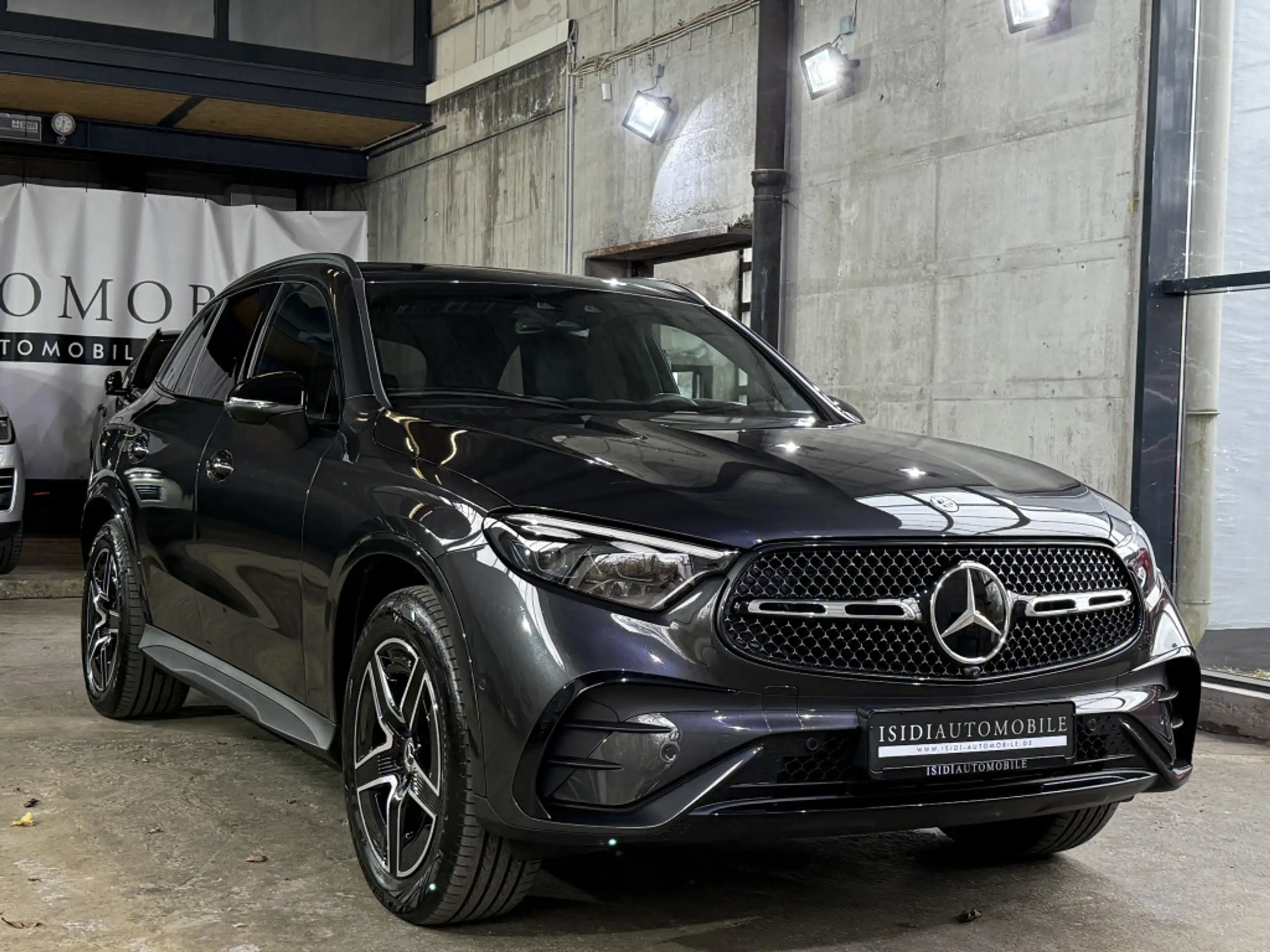 Mercedes-Benz - GLC 300