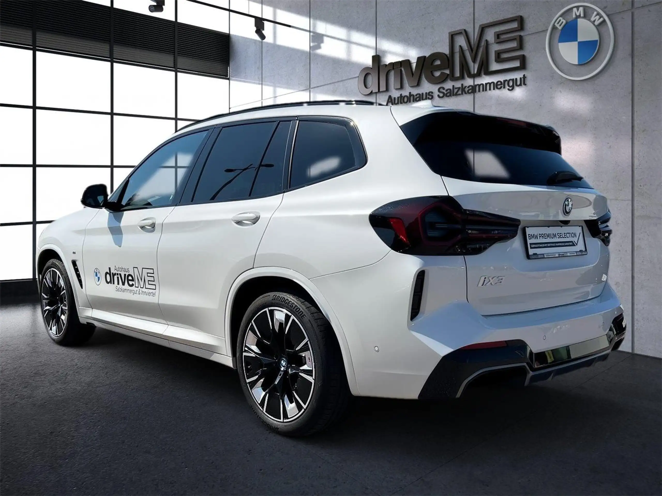 BMW - iX3