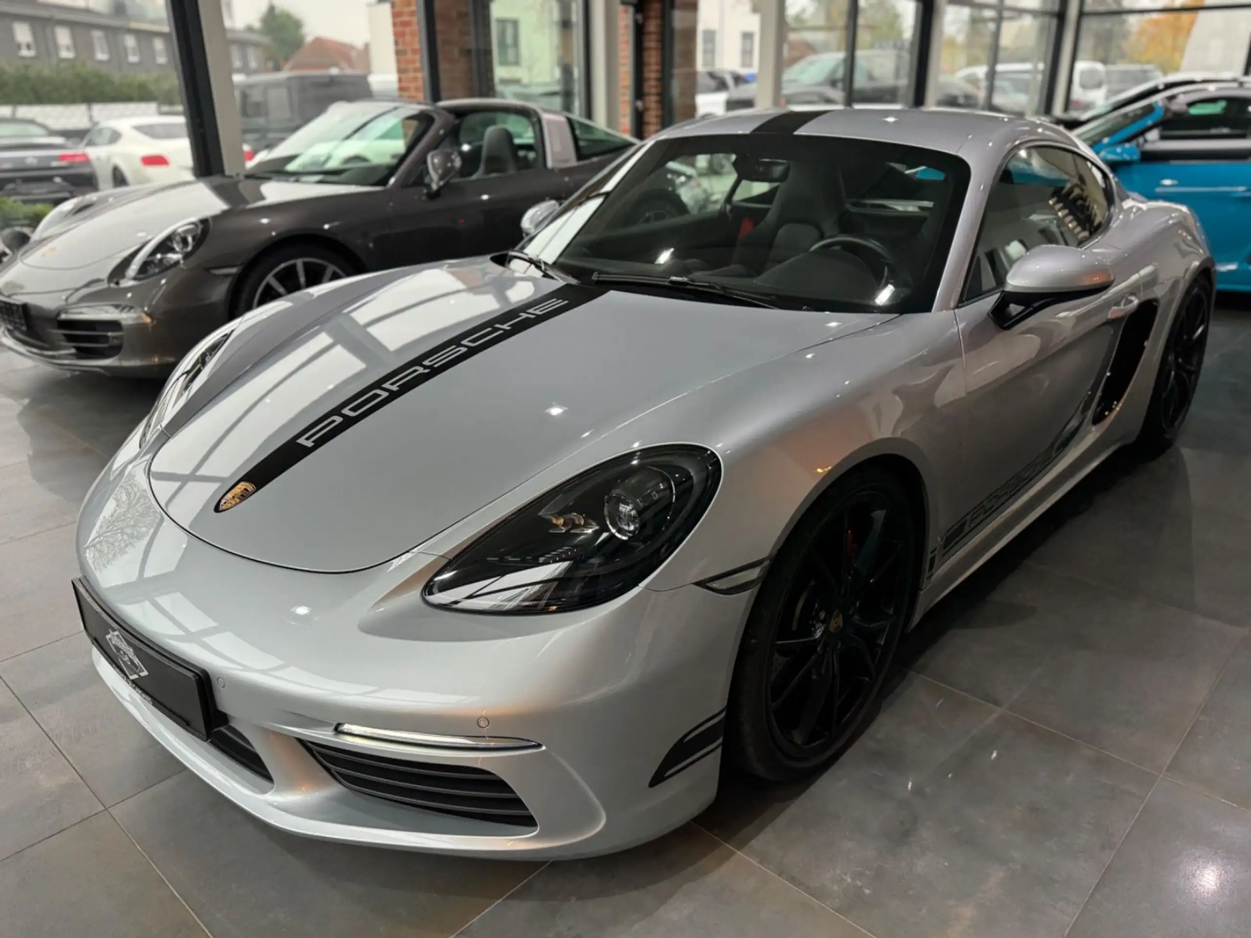 Porsche - Cayman