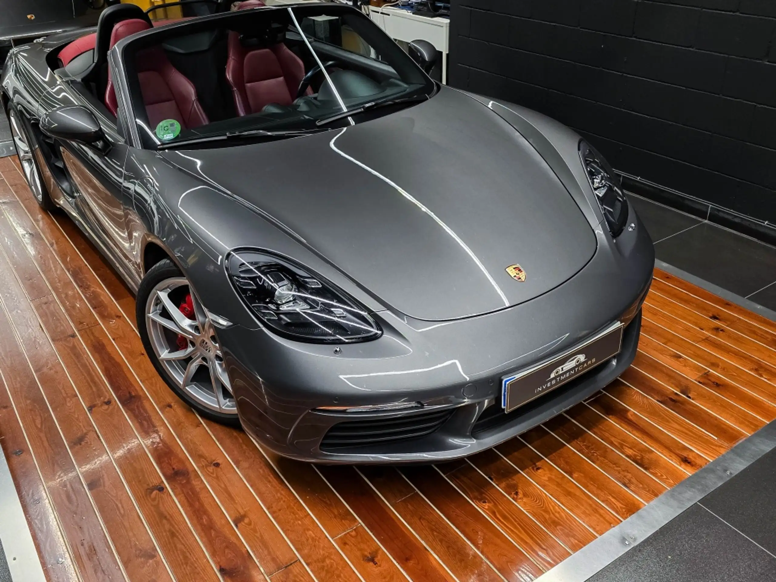 Porsche - Boxster