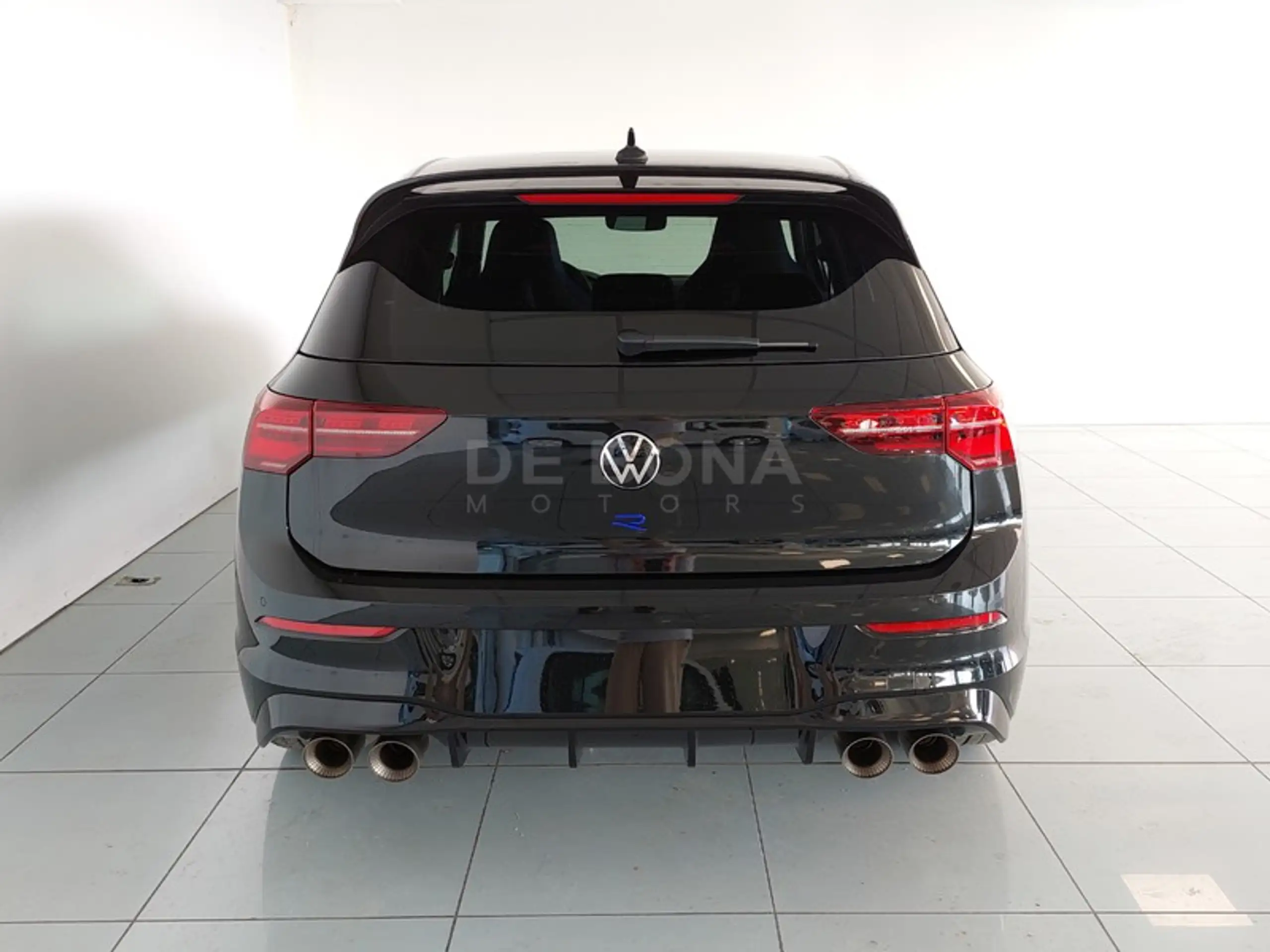 Volkswagen - Golf R