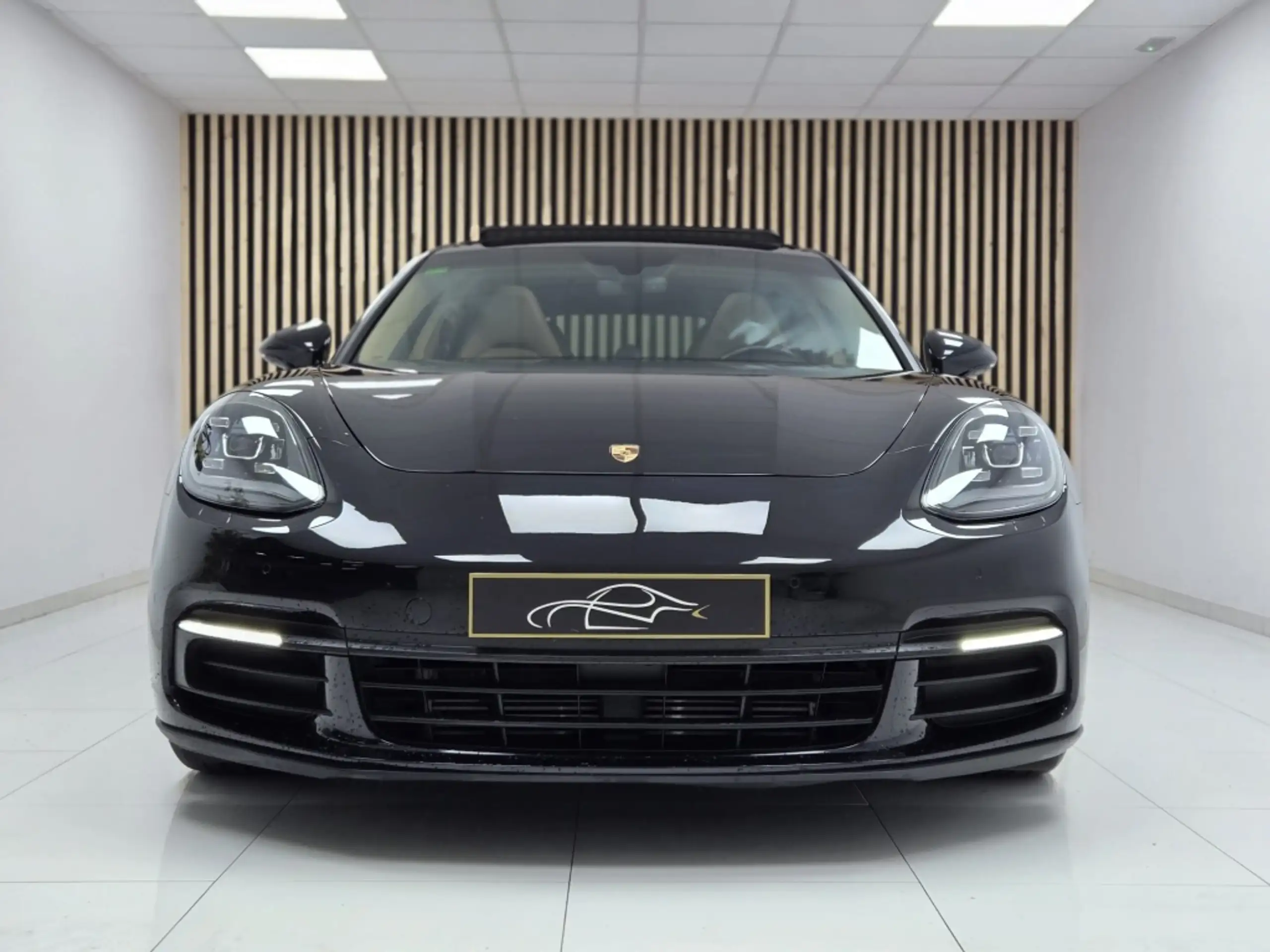 Porsche - Panamera