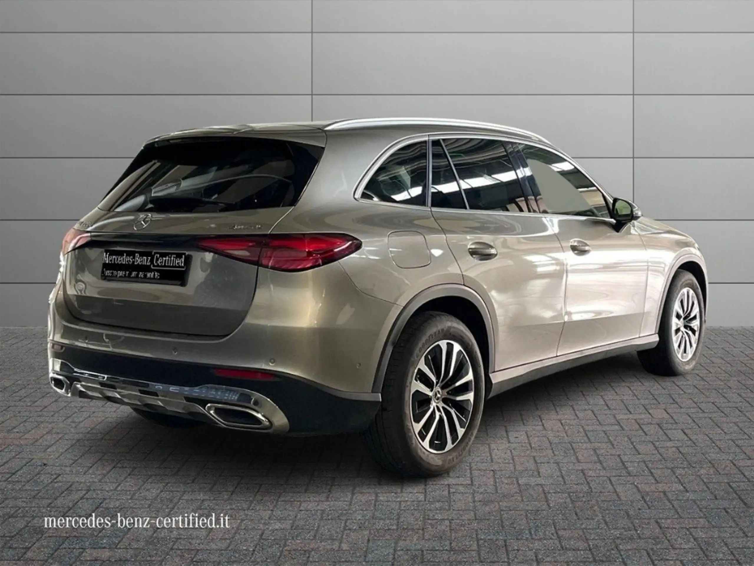 Mercedes-Benz - GLC 220