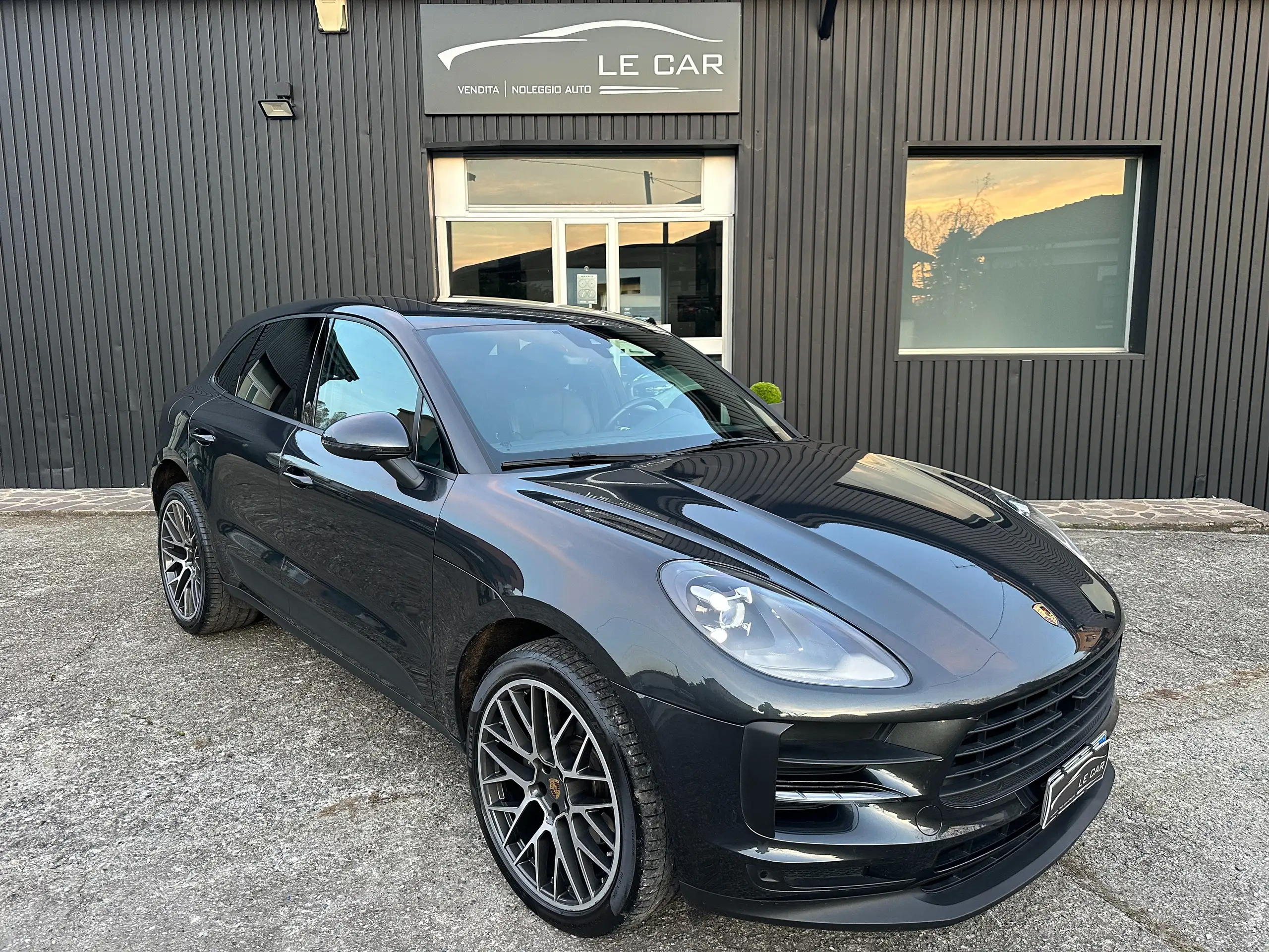 Porsche - Macan