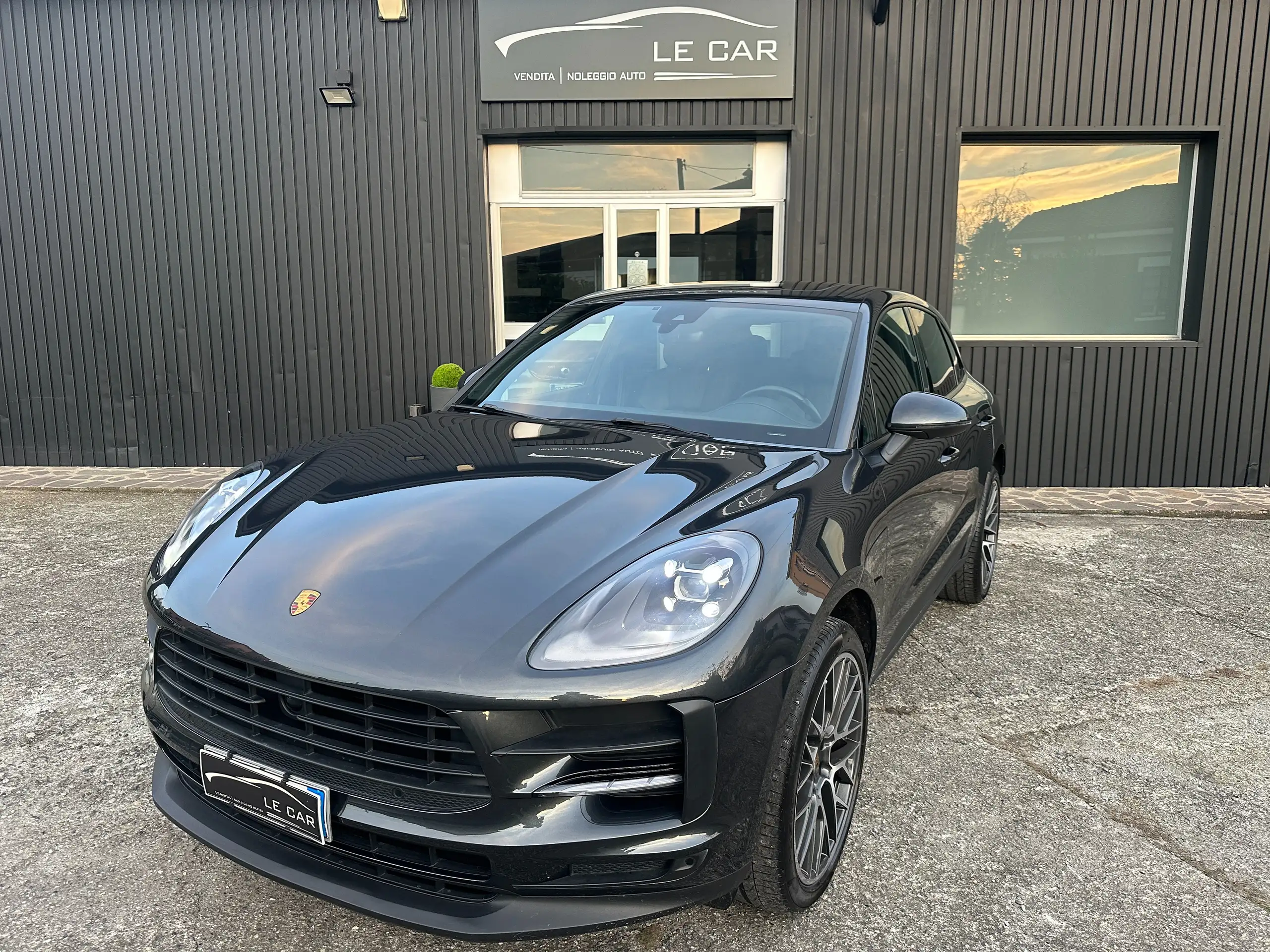 Porsche - Macan