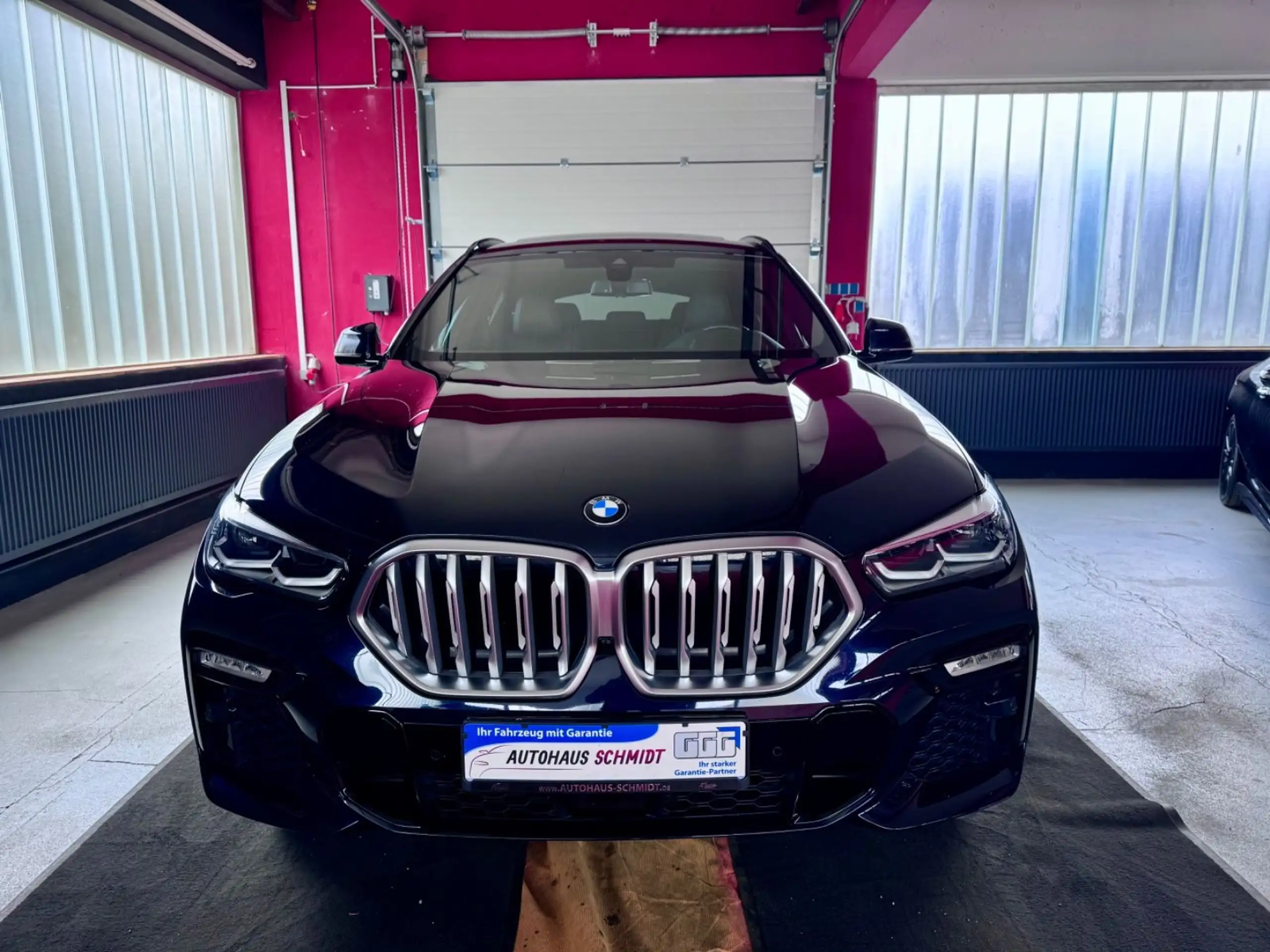 BMW - X6