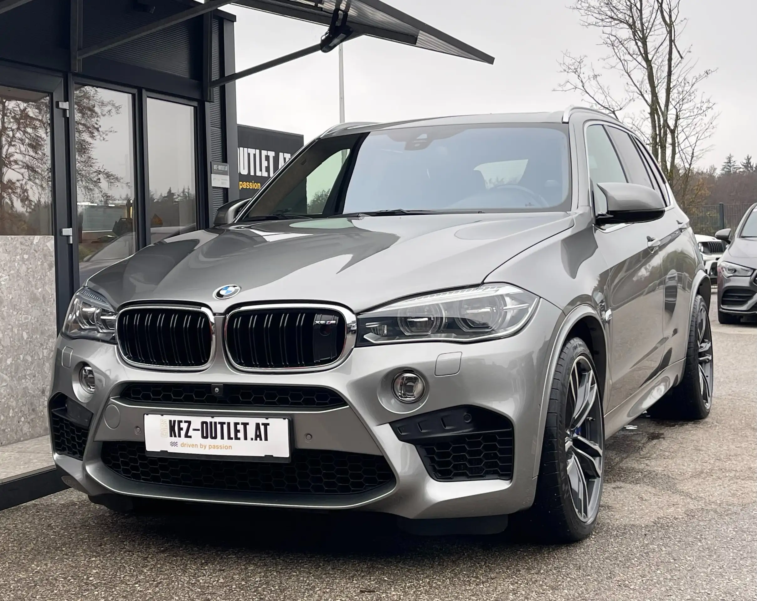 BMW - X5 M