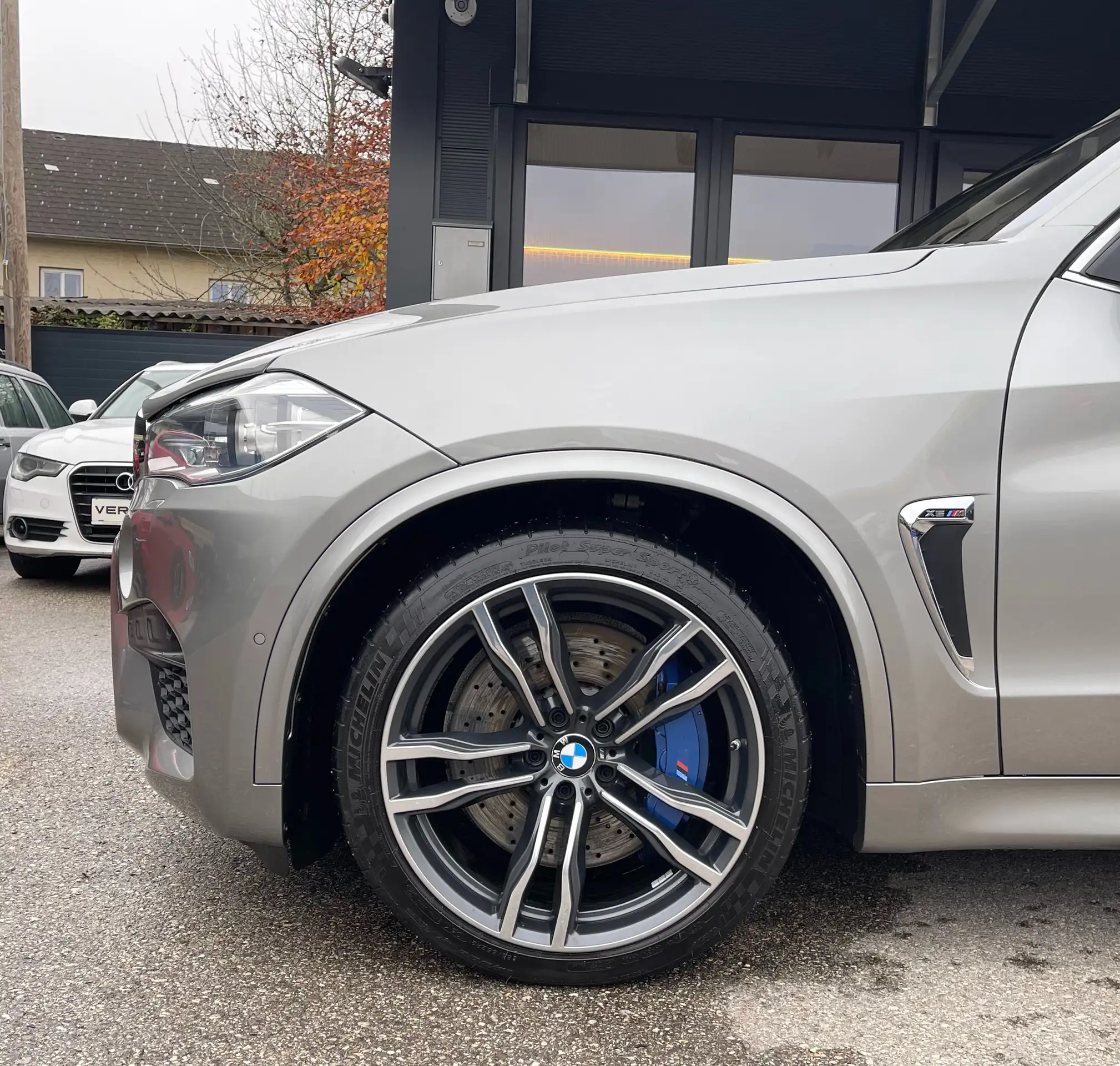 BMW - X5 M