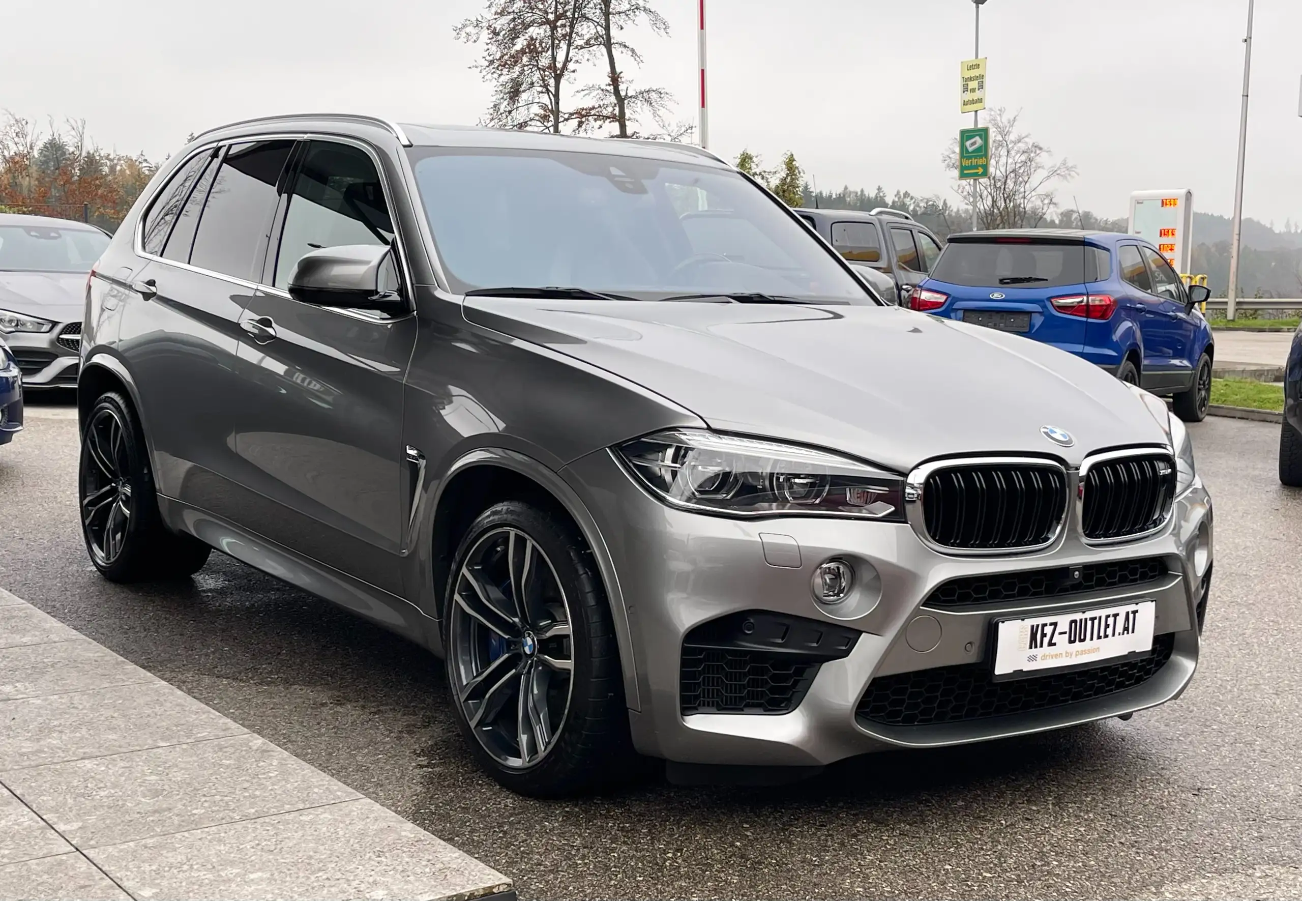 BMW - X5 M