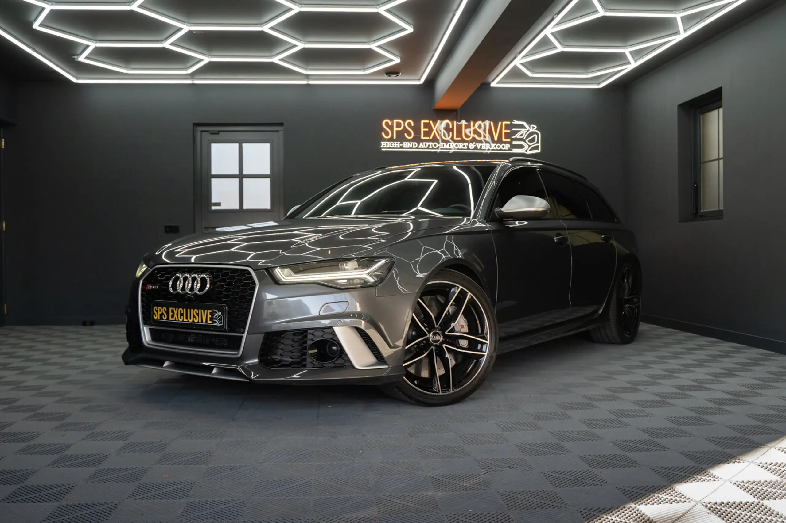 Audi - RS6