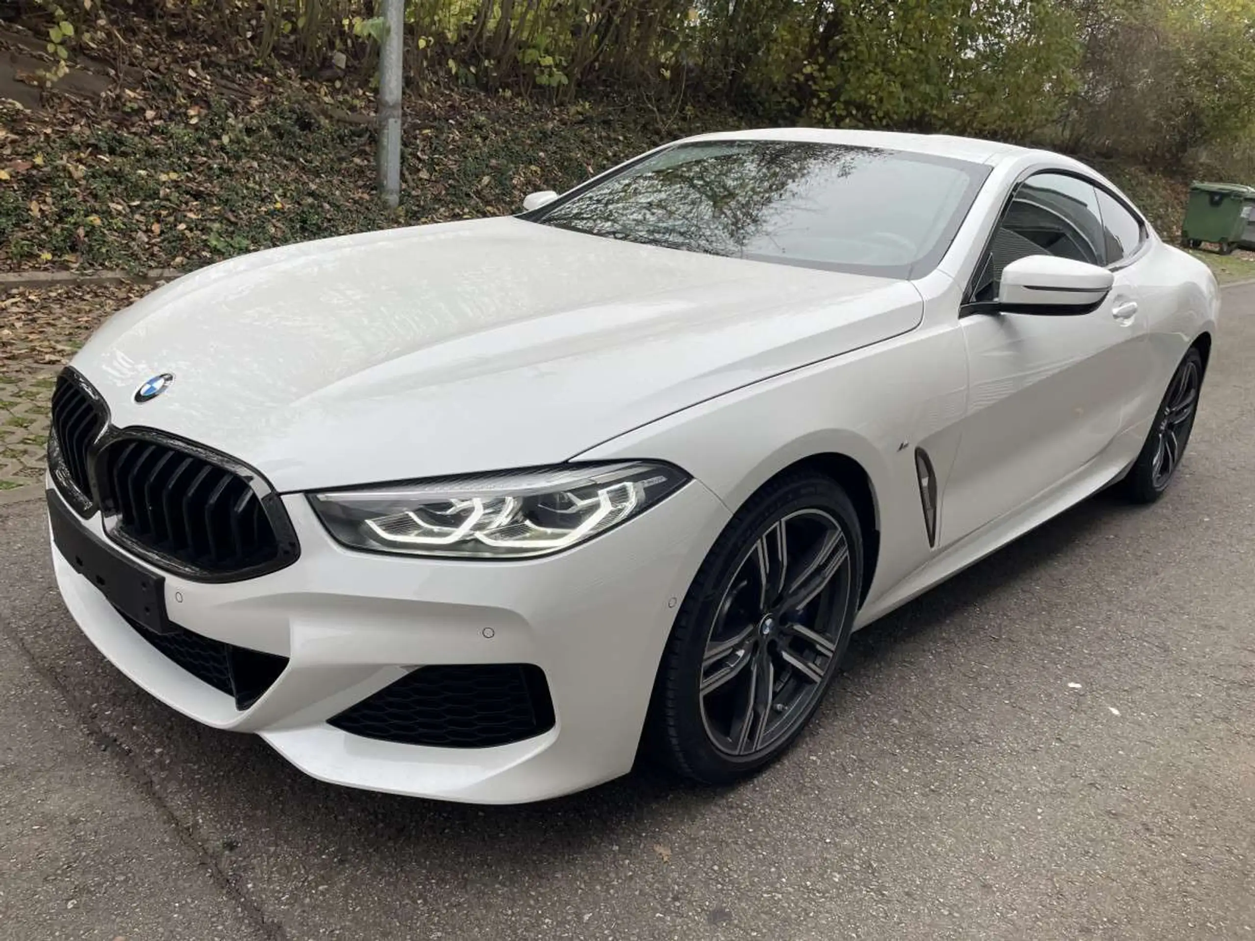 BMW - 840