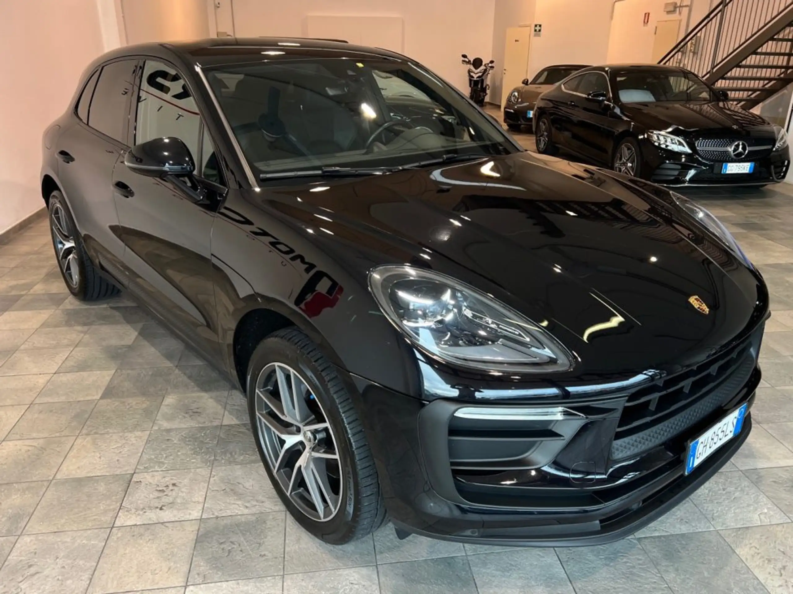 Porsche - Macan