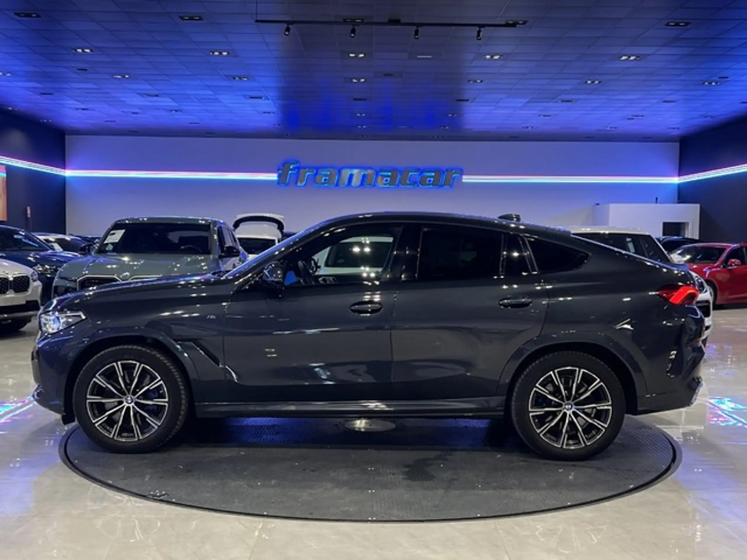 BMW - X6