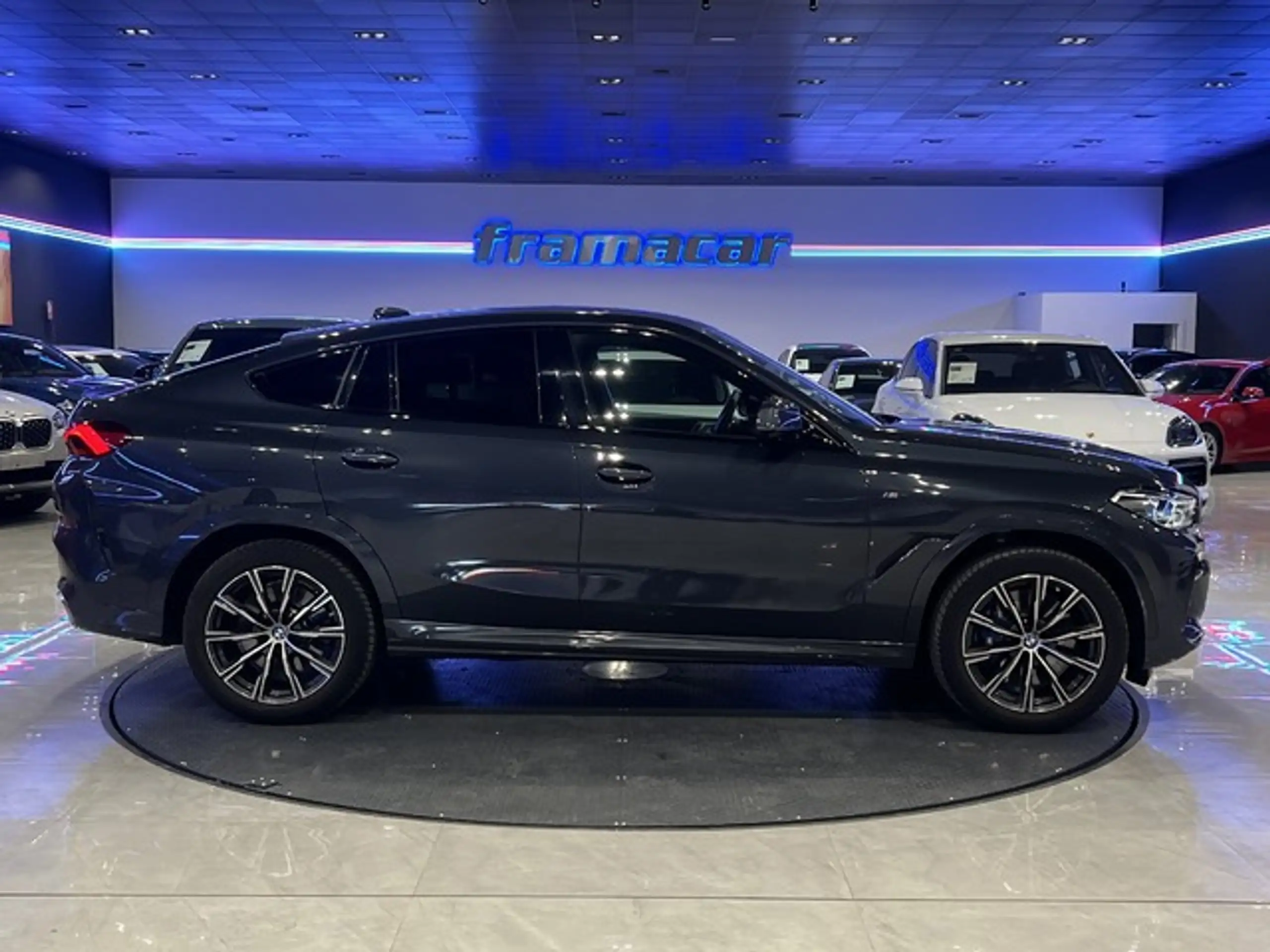 BMW - X6