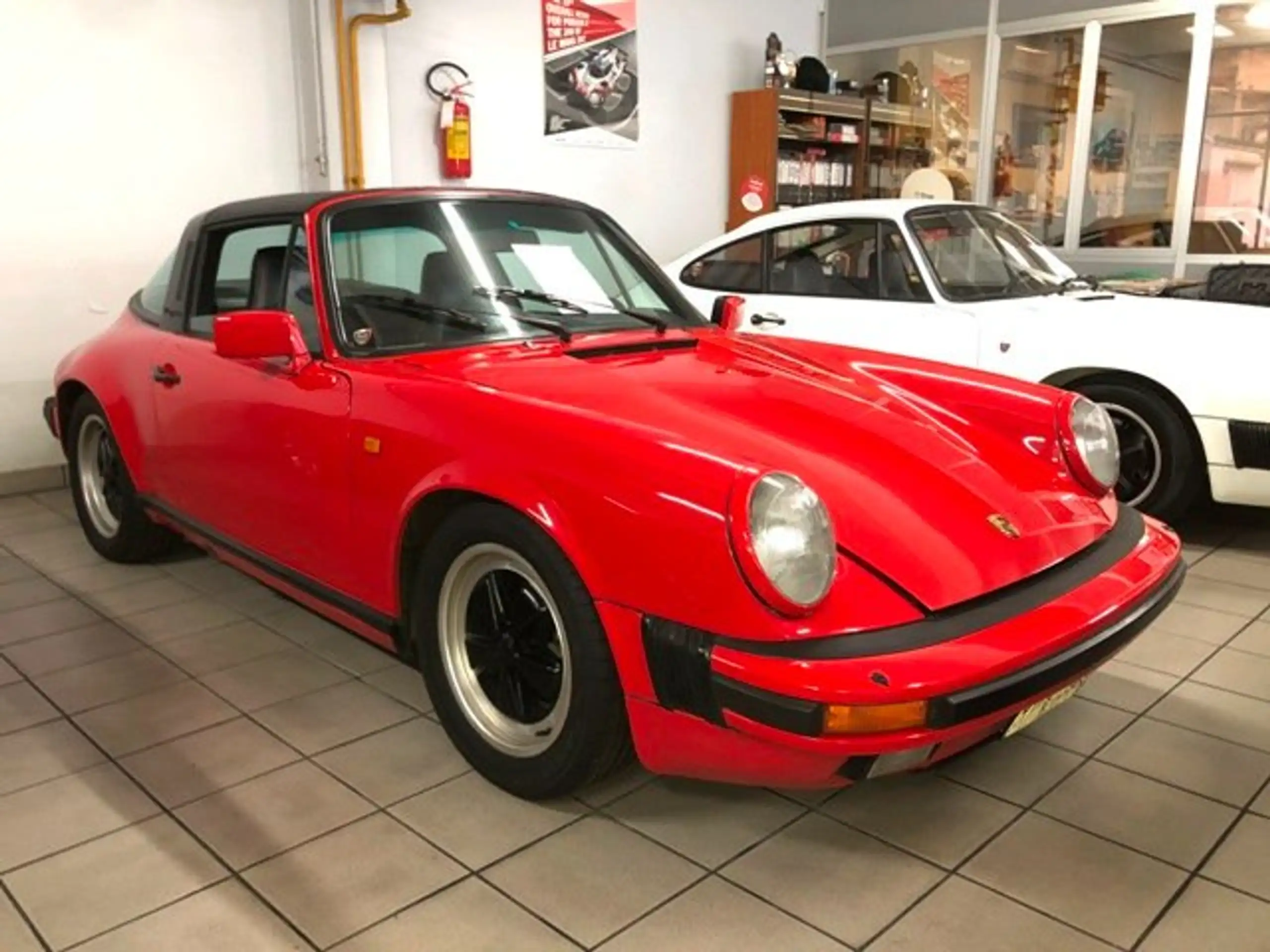 Porsche - 911