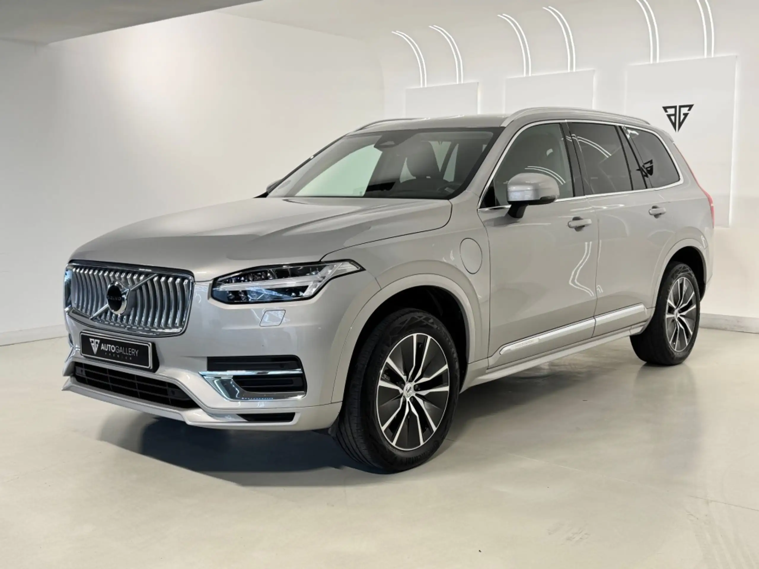 Volvo - XC90