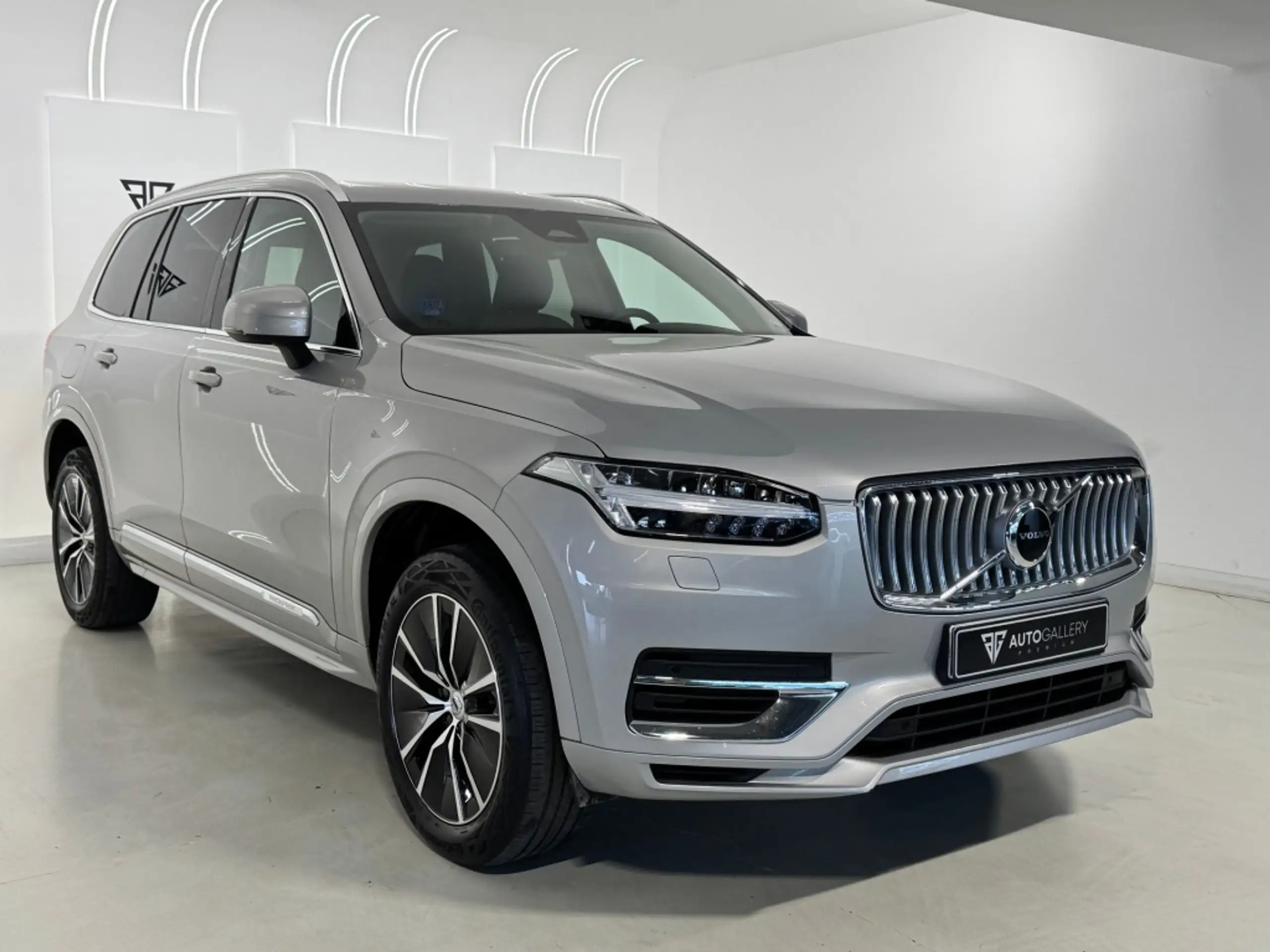 Volvo - XC90