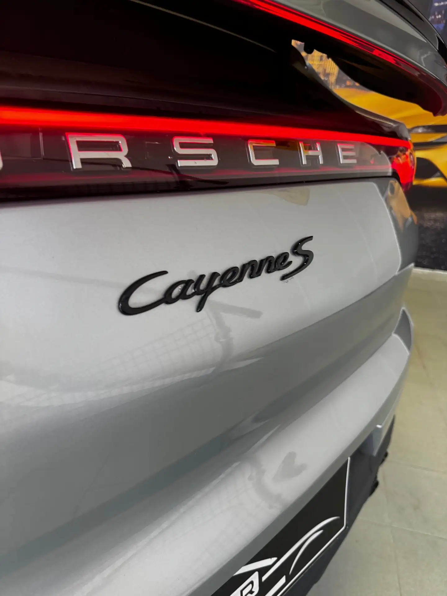 Porsche - Cayenne