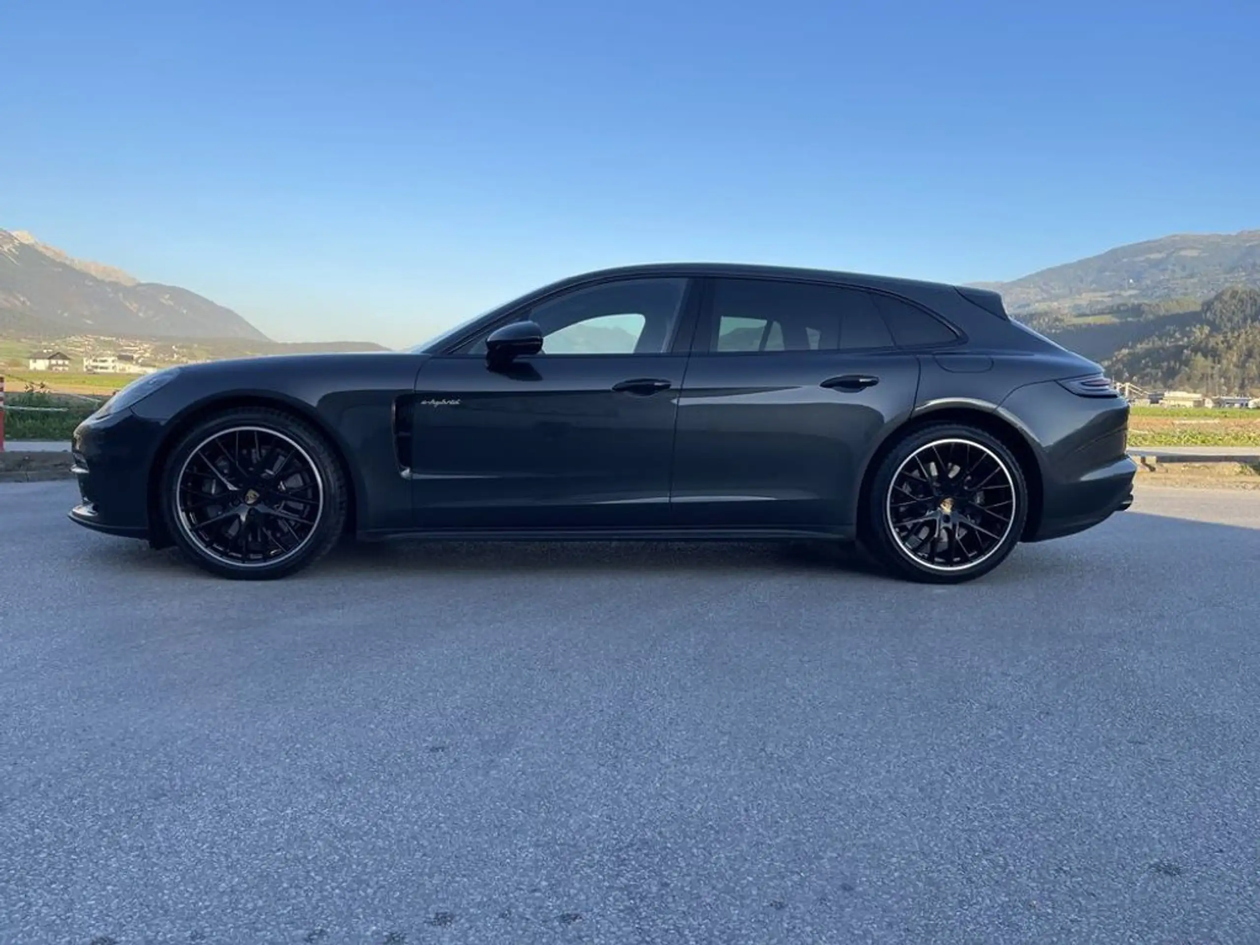 Porsche - Panamera