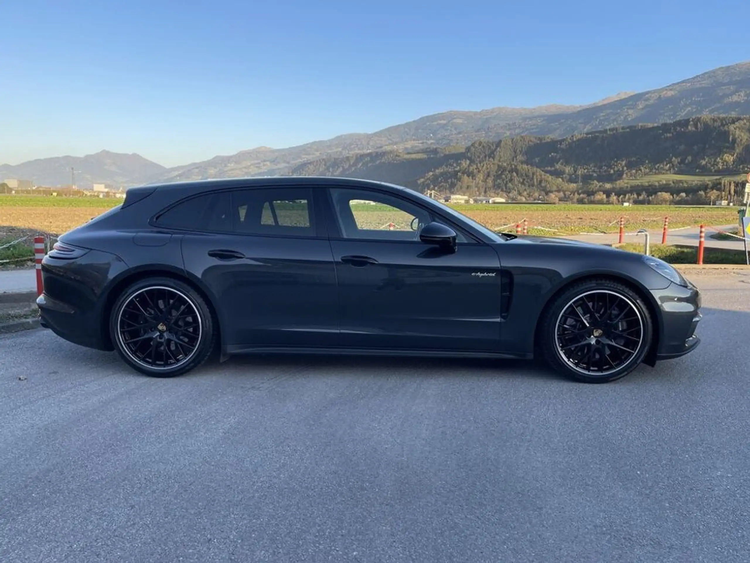 Porsche - Panamera