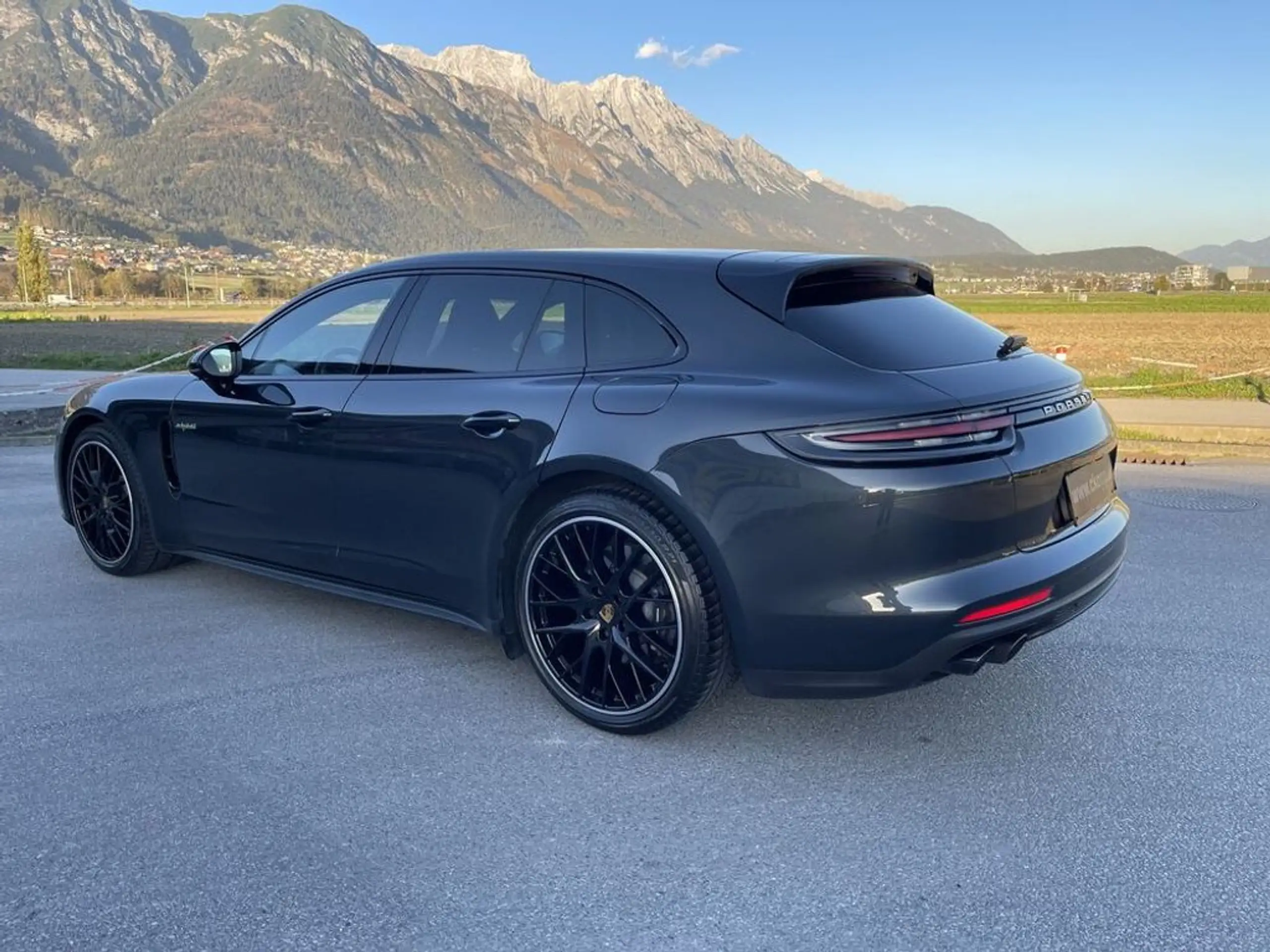 Porsche - Panamera