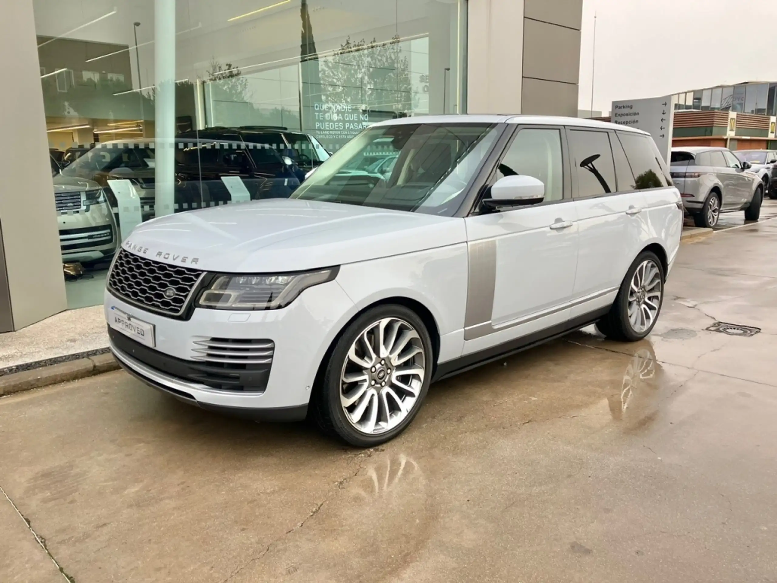 Land Rover - Range Rover