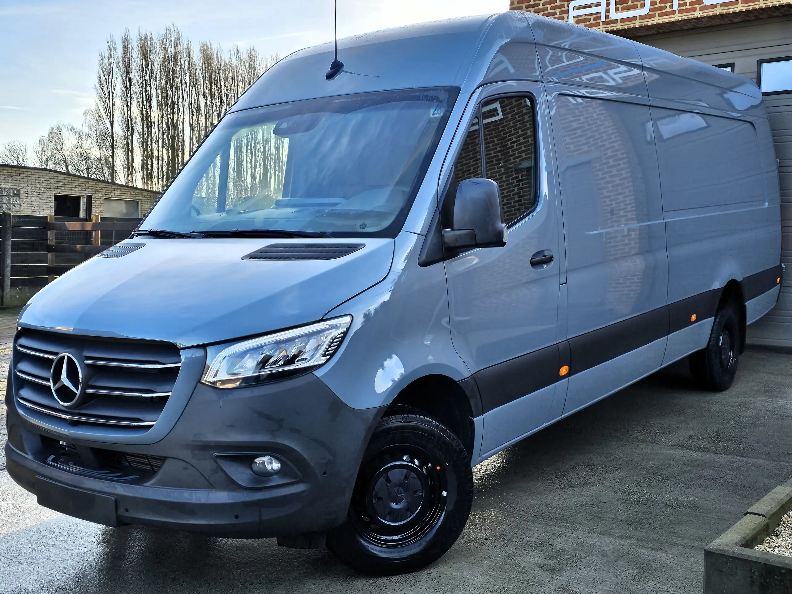 Mercedes-Benz - Sprinter