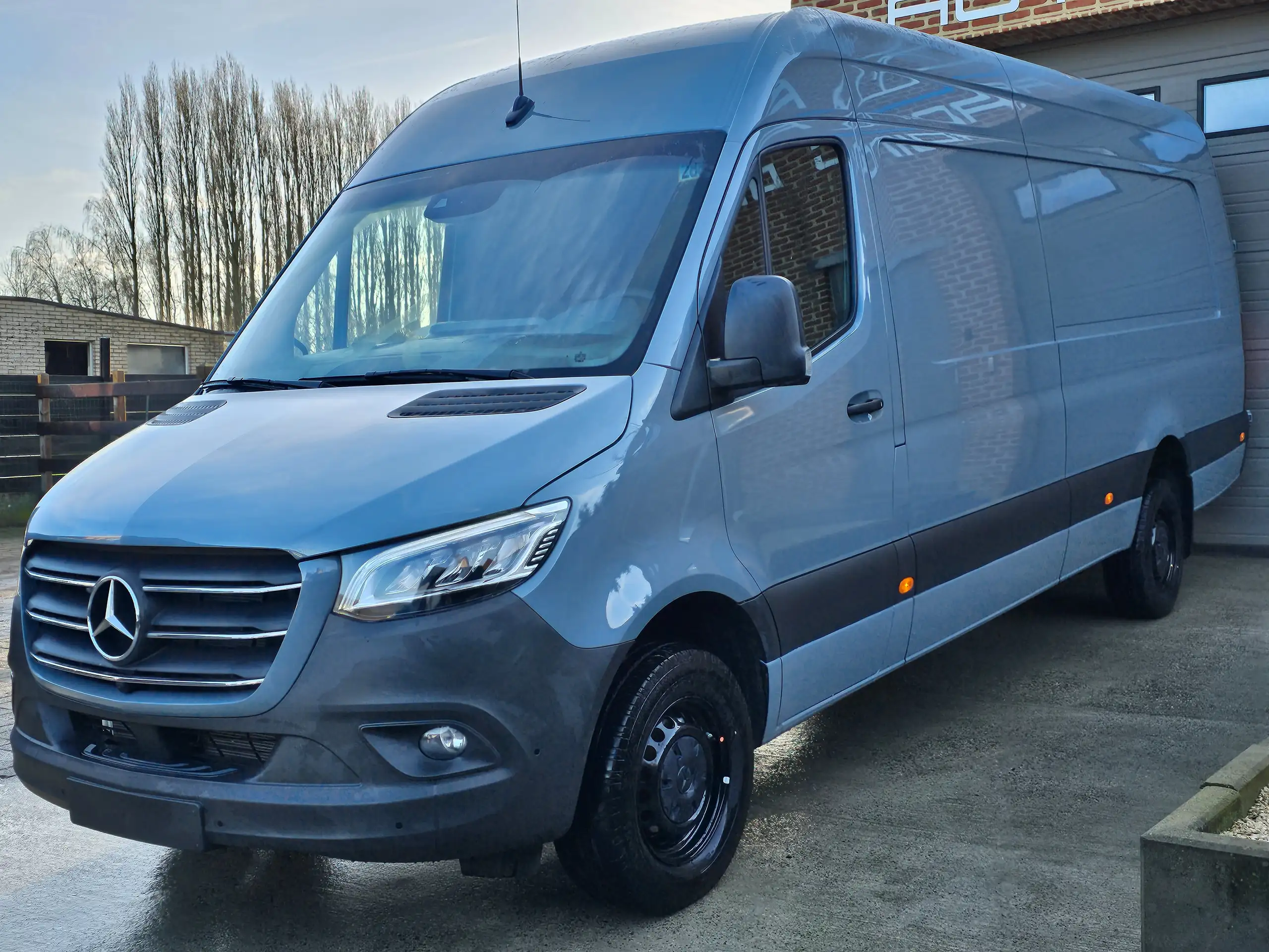 Mercedes-Benz - Sprinter