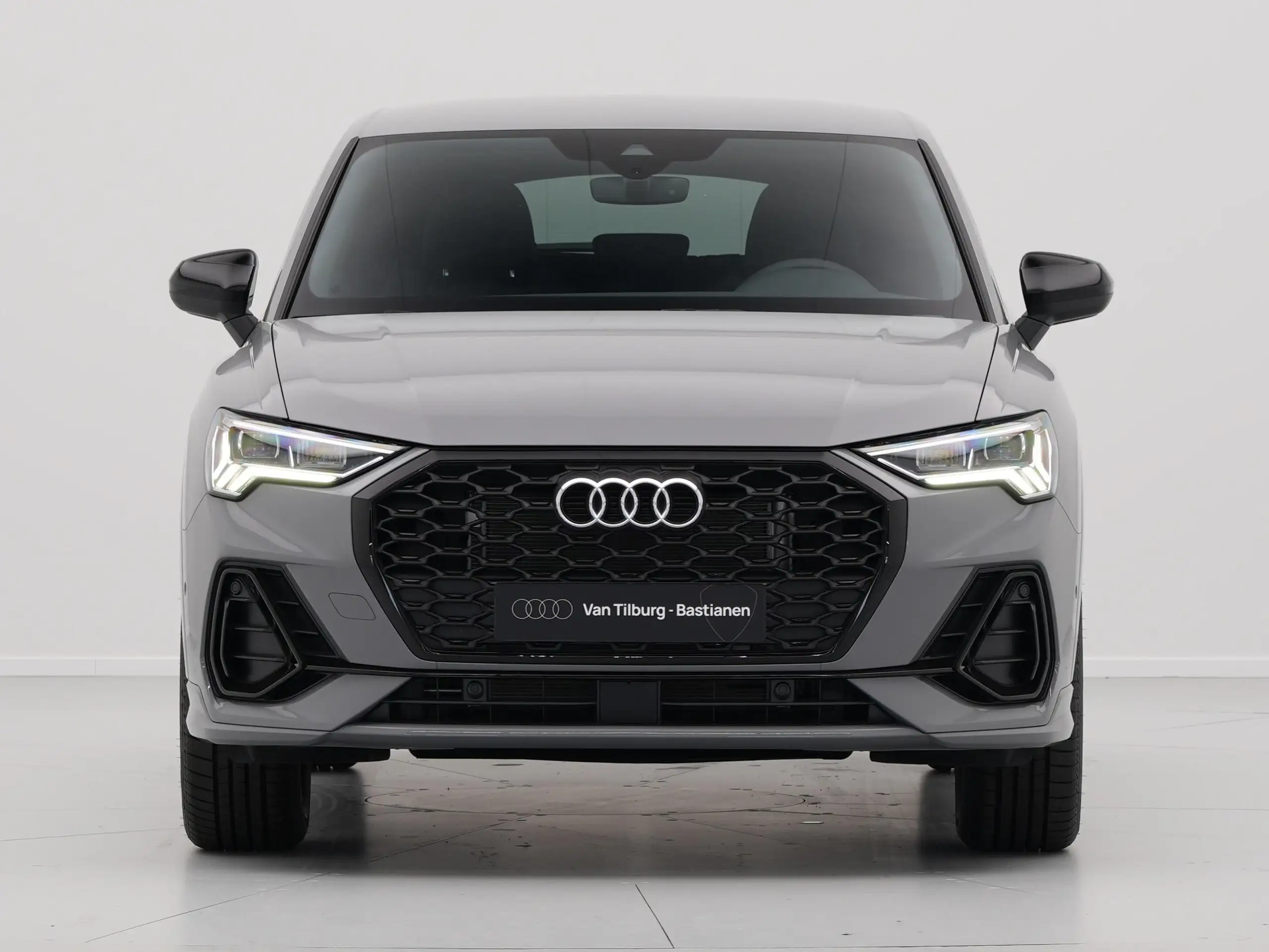 Audi - Q3