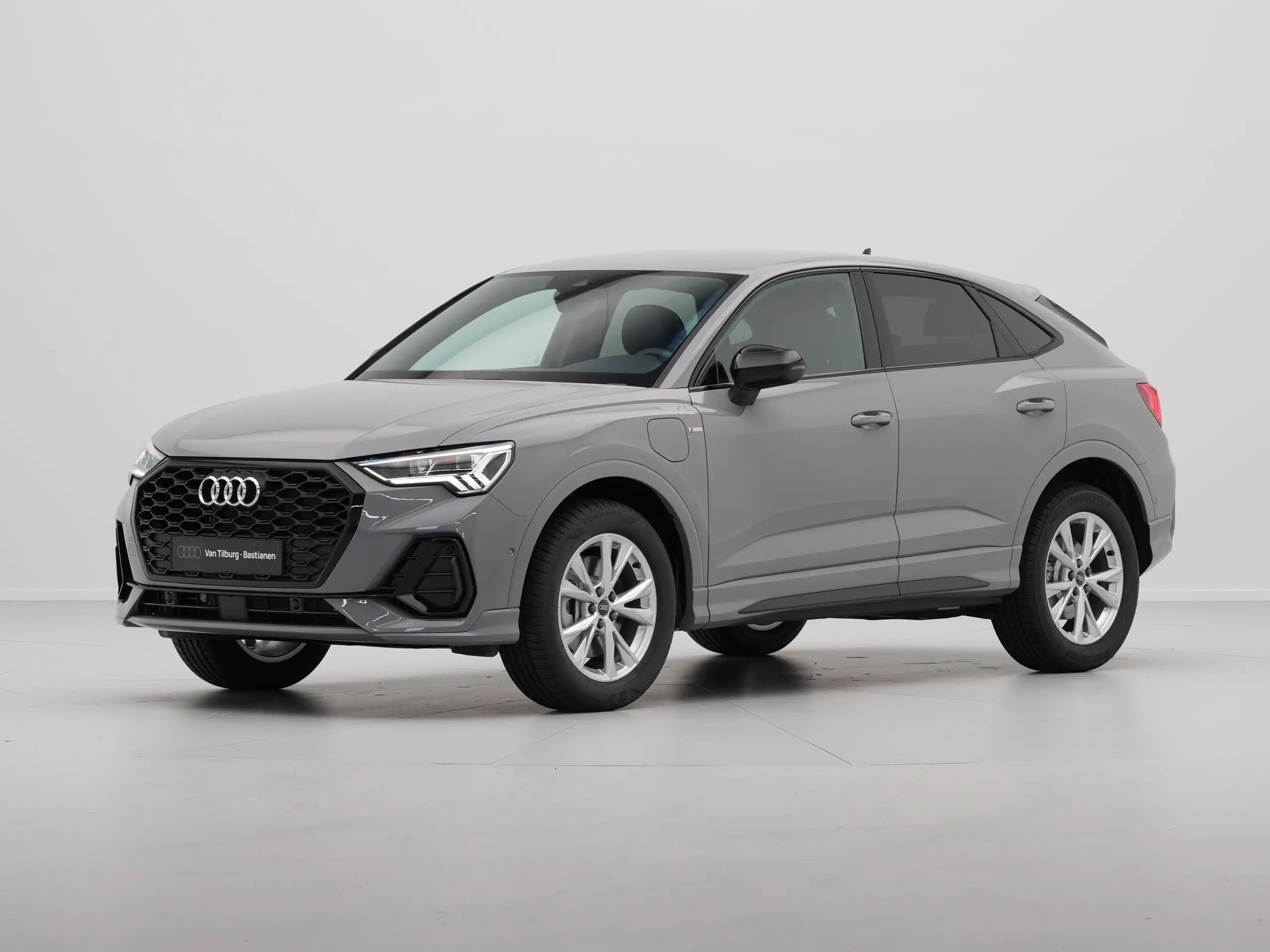 Audi - Q3