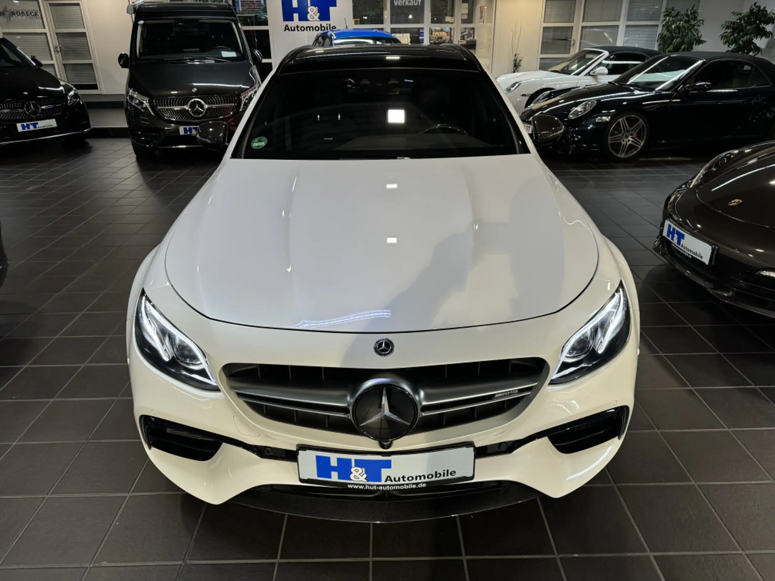 Mercedes-Benz - E 63 AMG