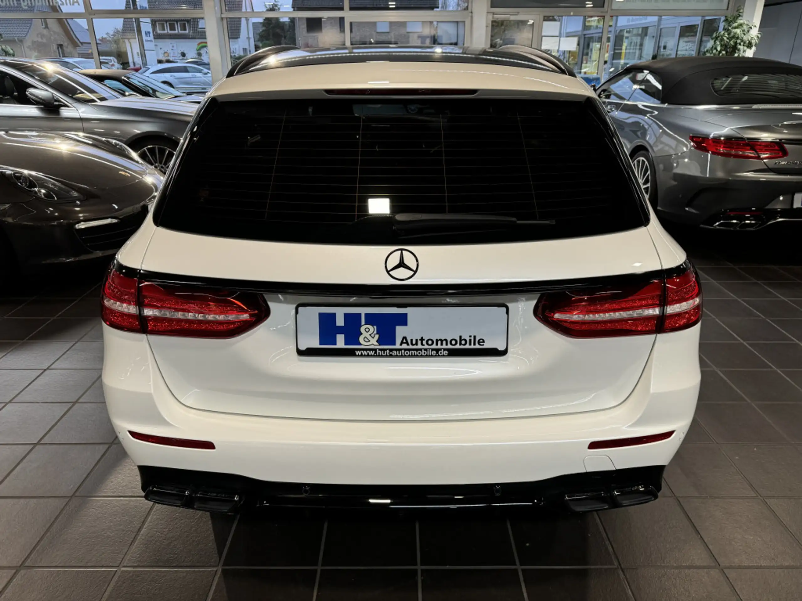 Mercedes-Benz - E 63 AMG