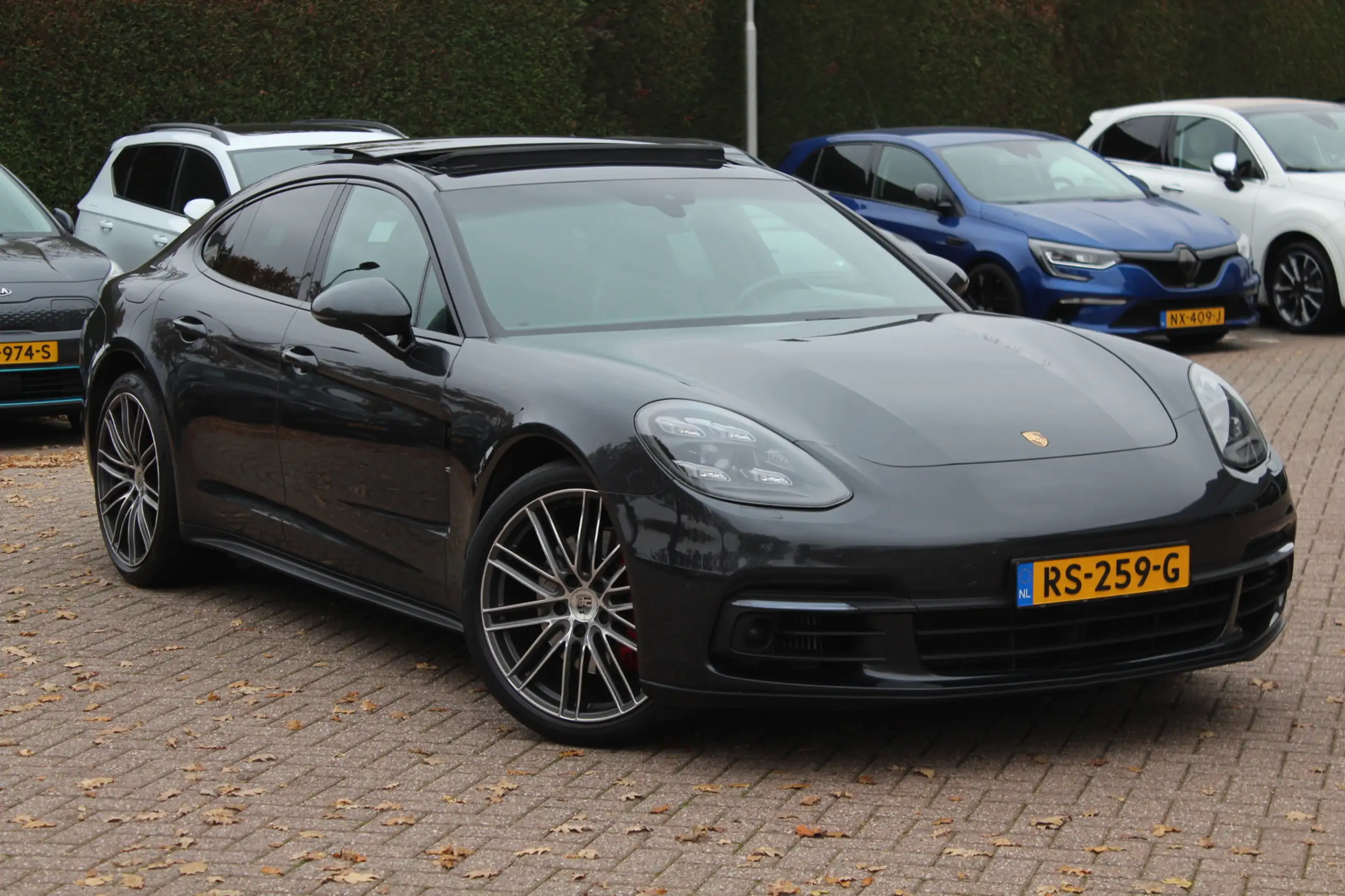 Porsche - Panamera