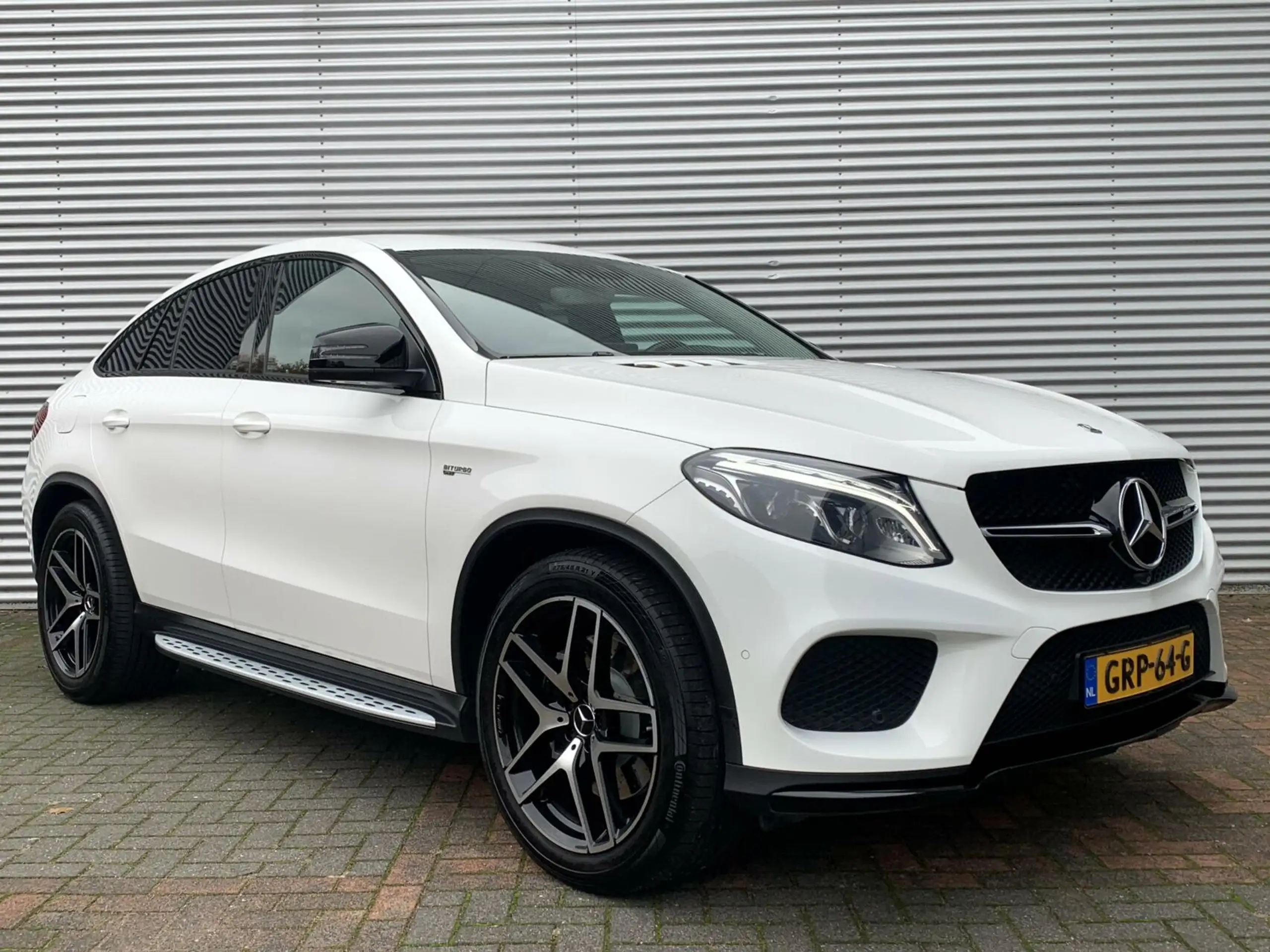 Mercedes-Benz - GLE 43 AMG