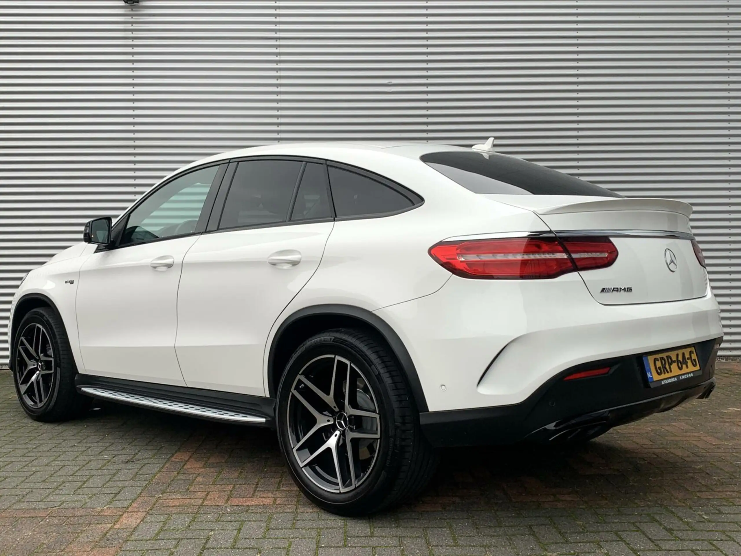 Mercedes-Benz - GLE 43 AMG