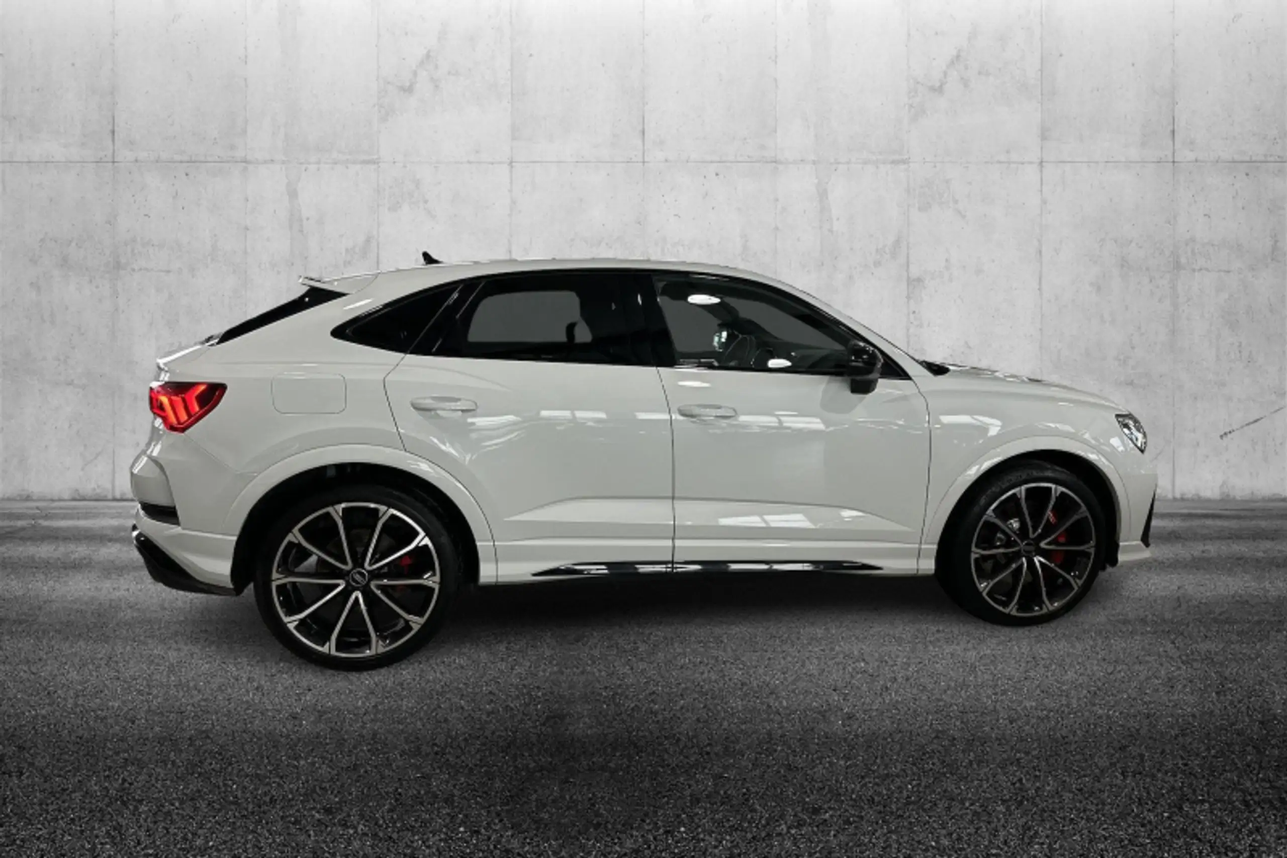 Audi - RS Q3