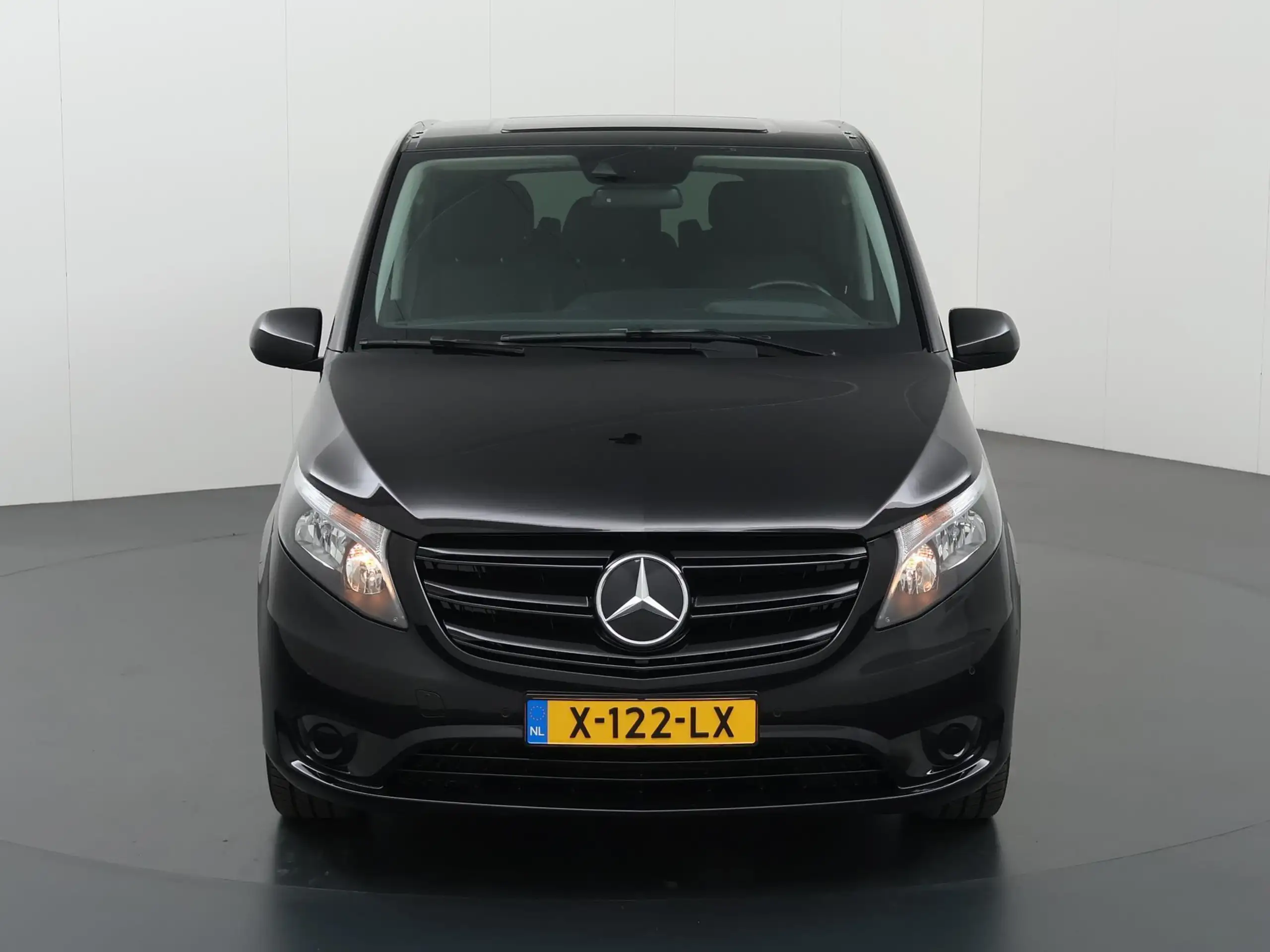 Mercedes-Benz - Vito