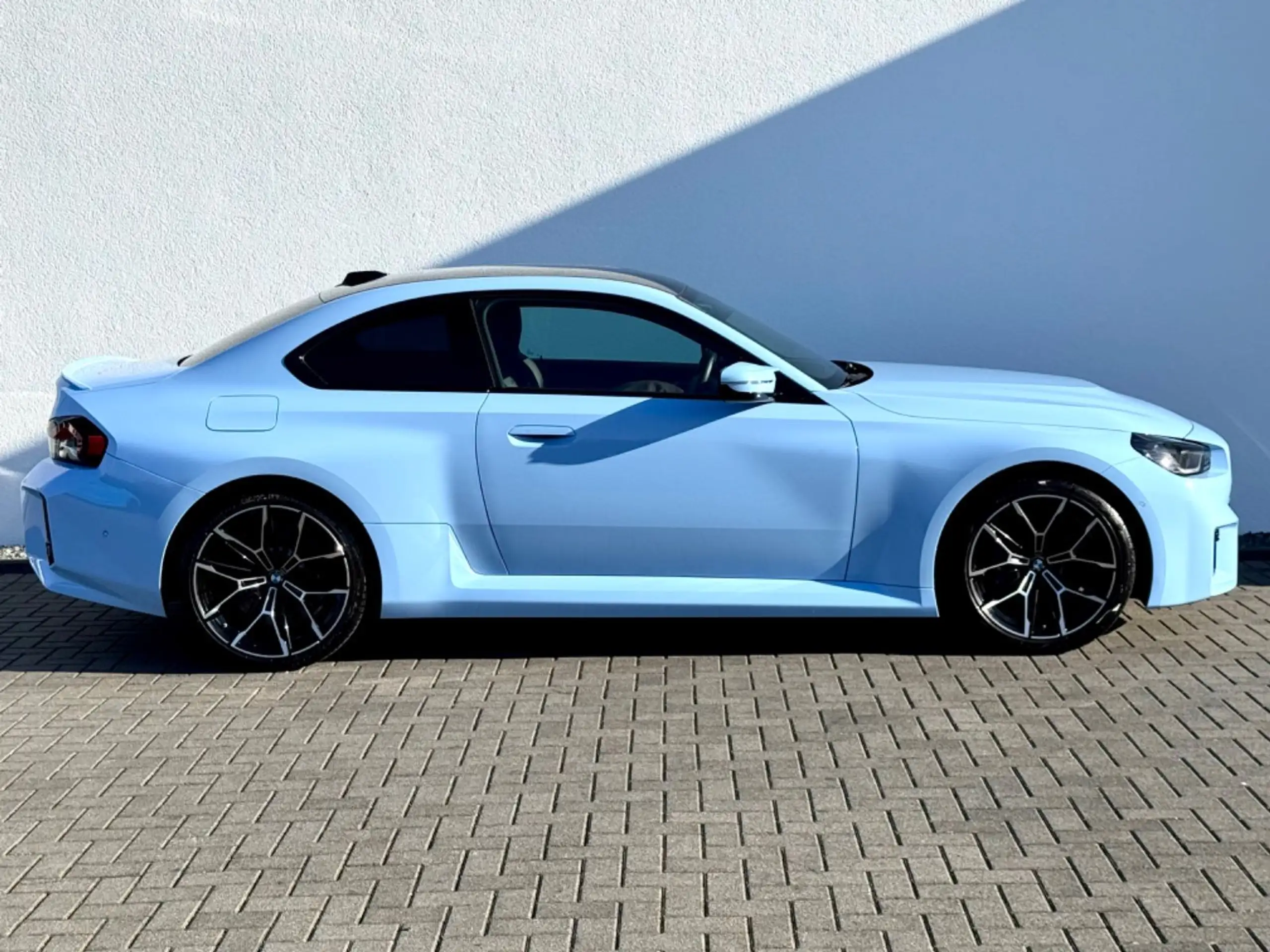 BMW - M2