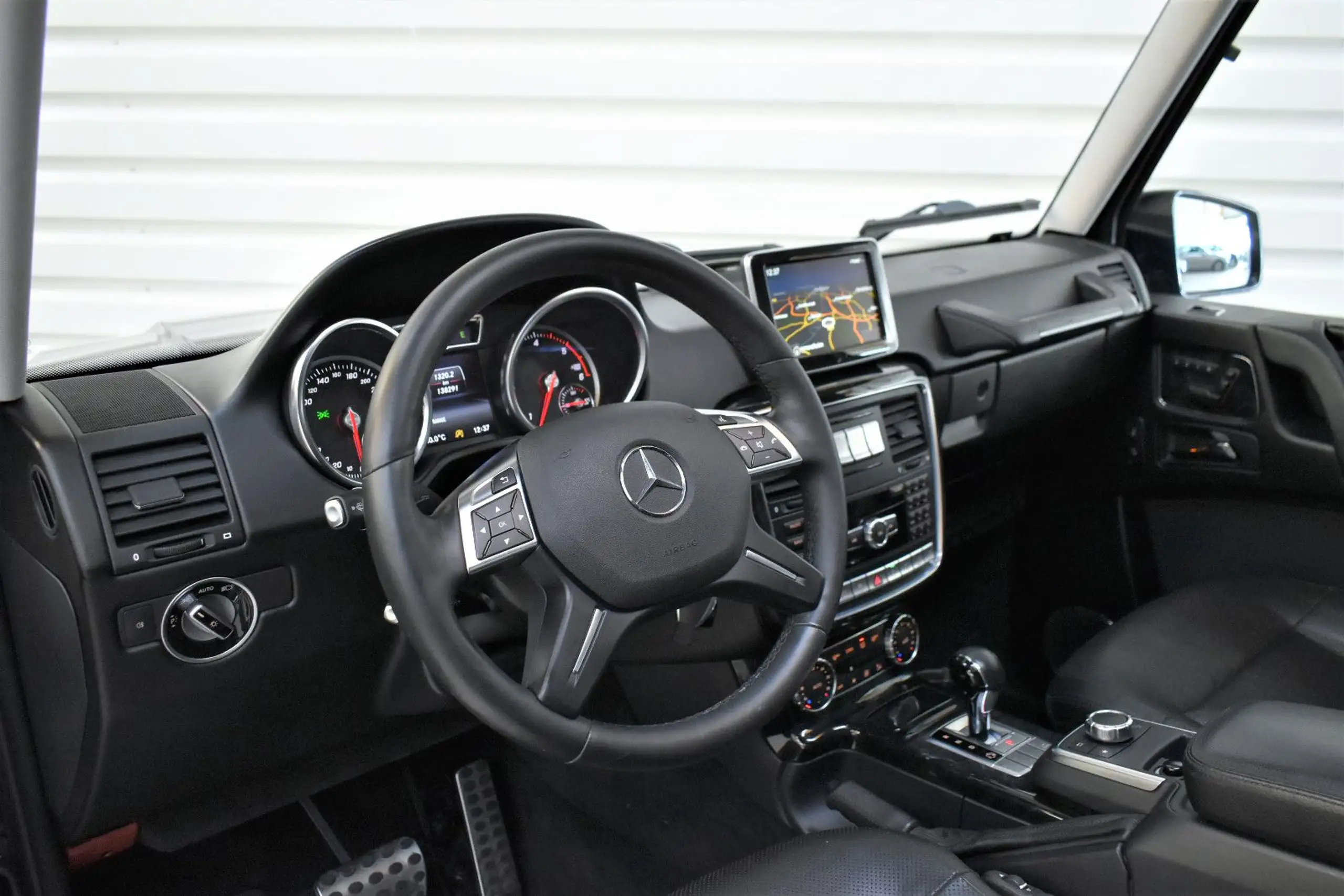 Mercedes-Benz - G 350