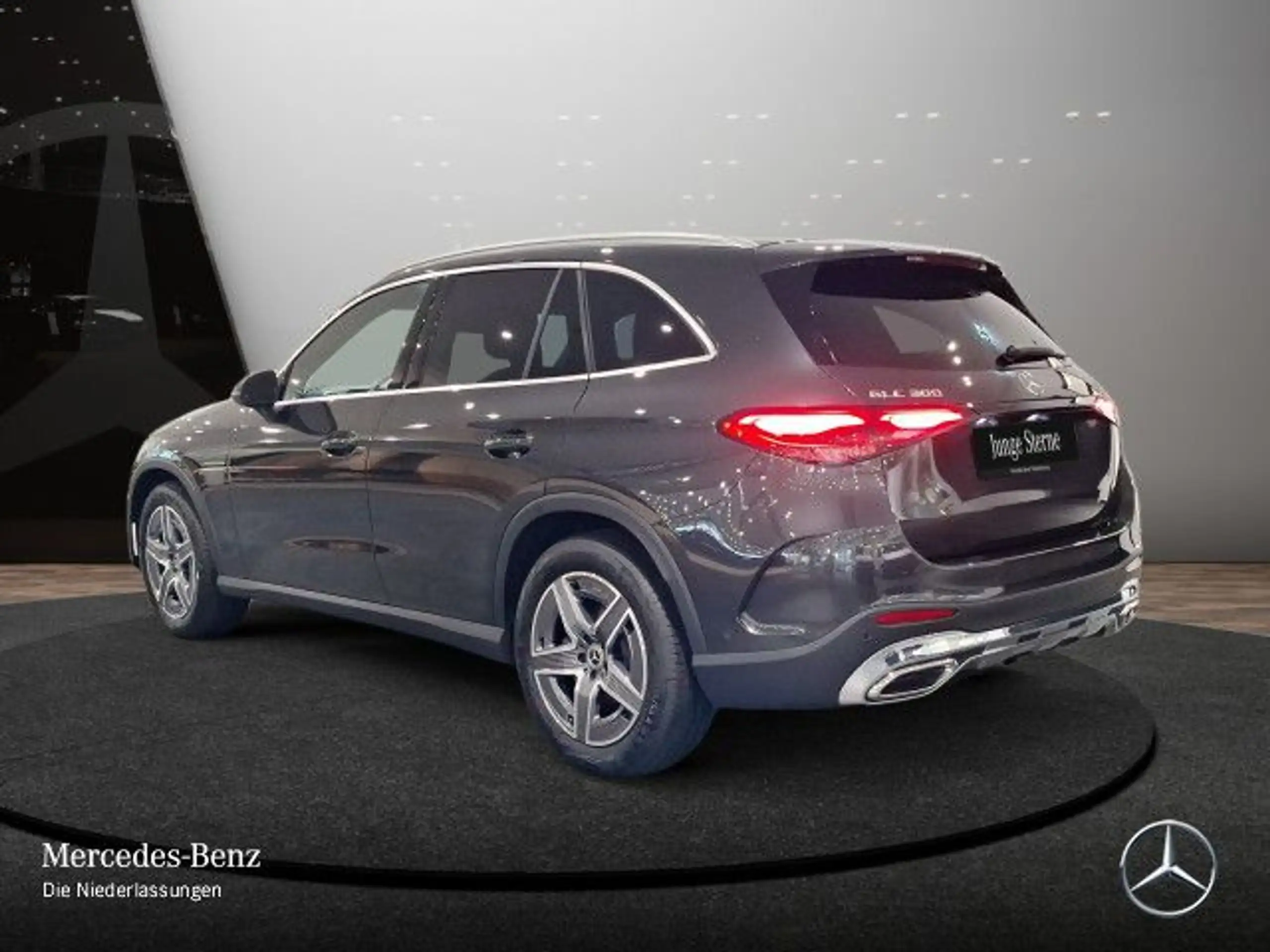 Mercedes-Benz - GLC 300