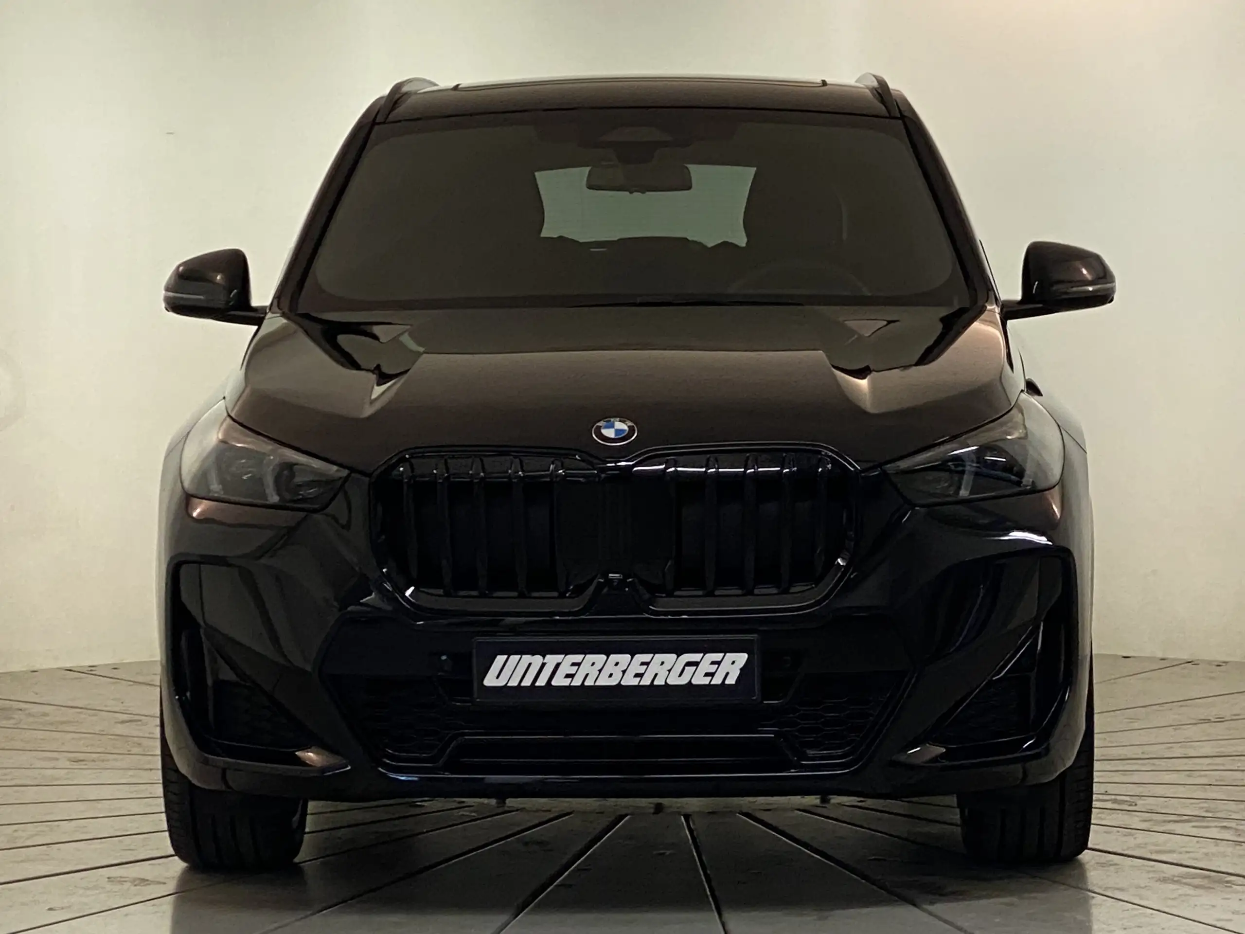 BMW - X1