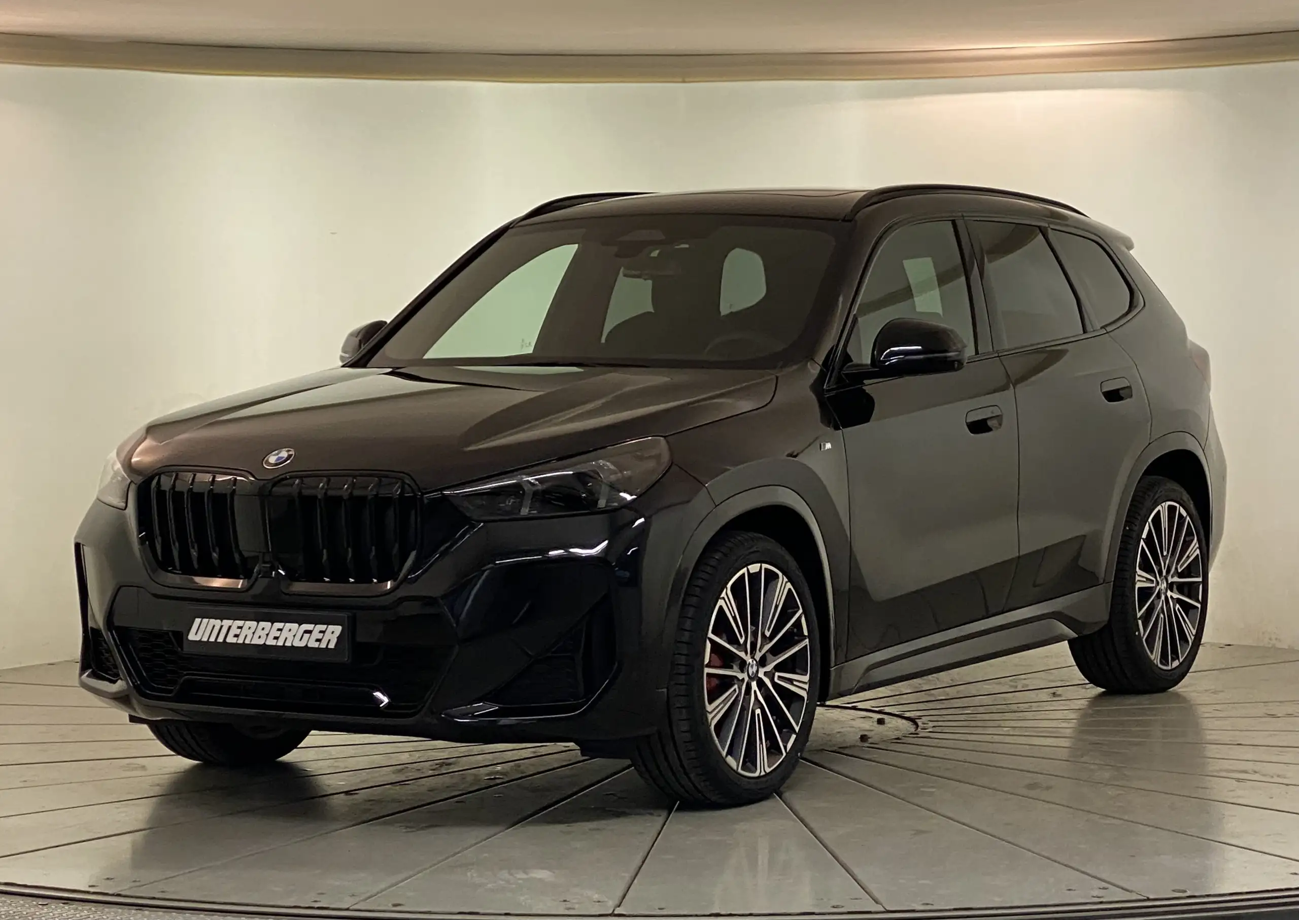 BMW - X1