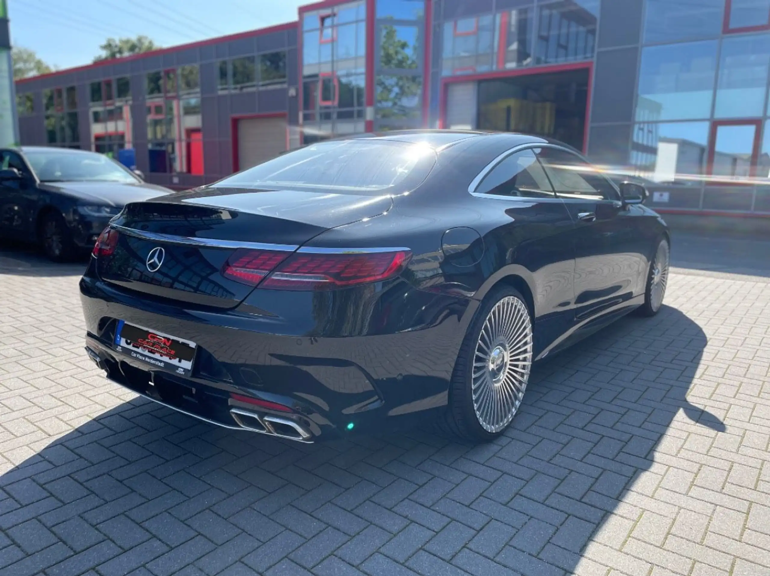 Mercedes-Benz - S 500