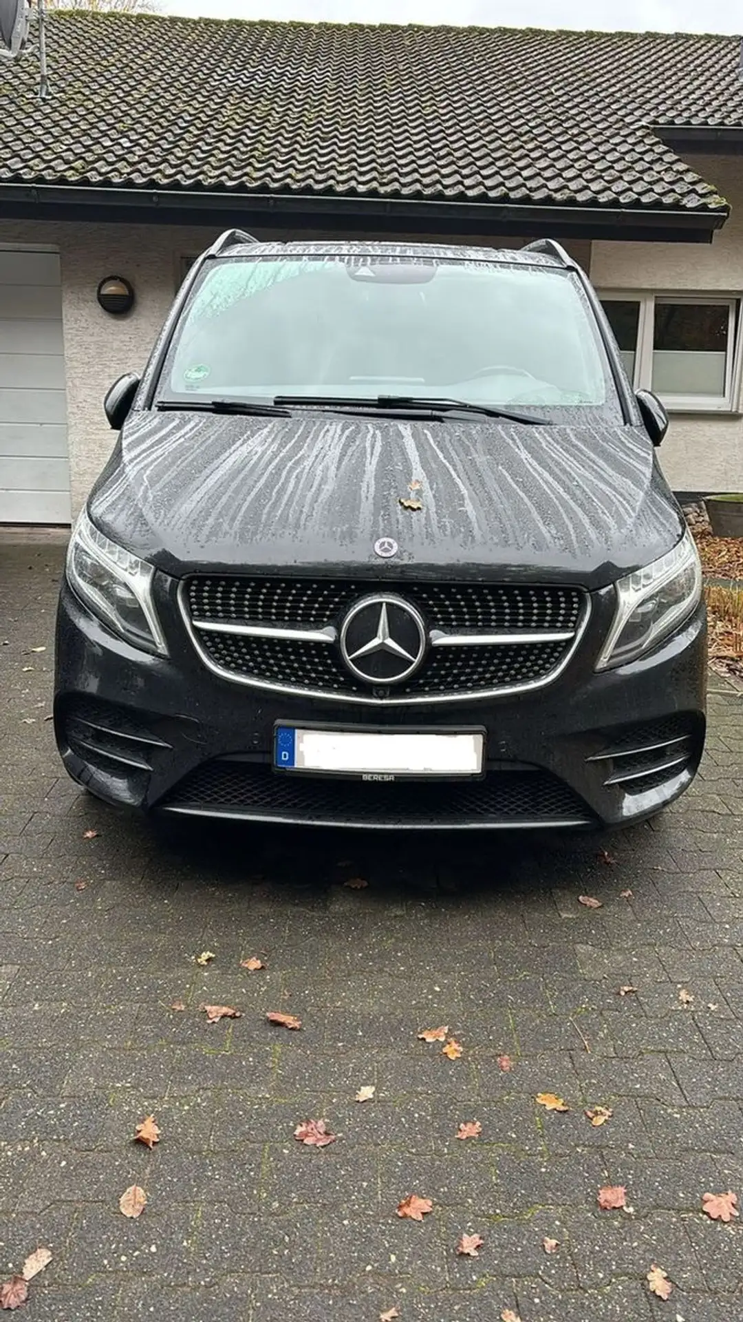 Mercedes-Benz - V 300