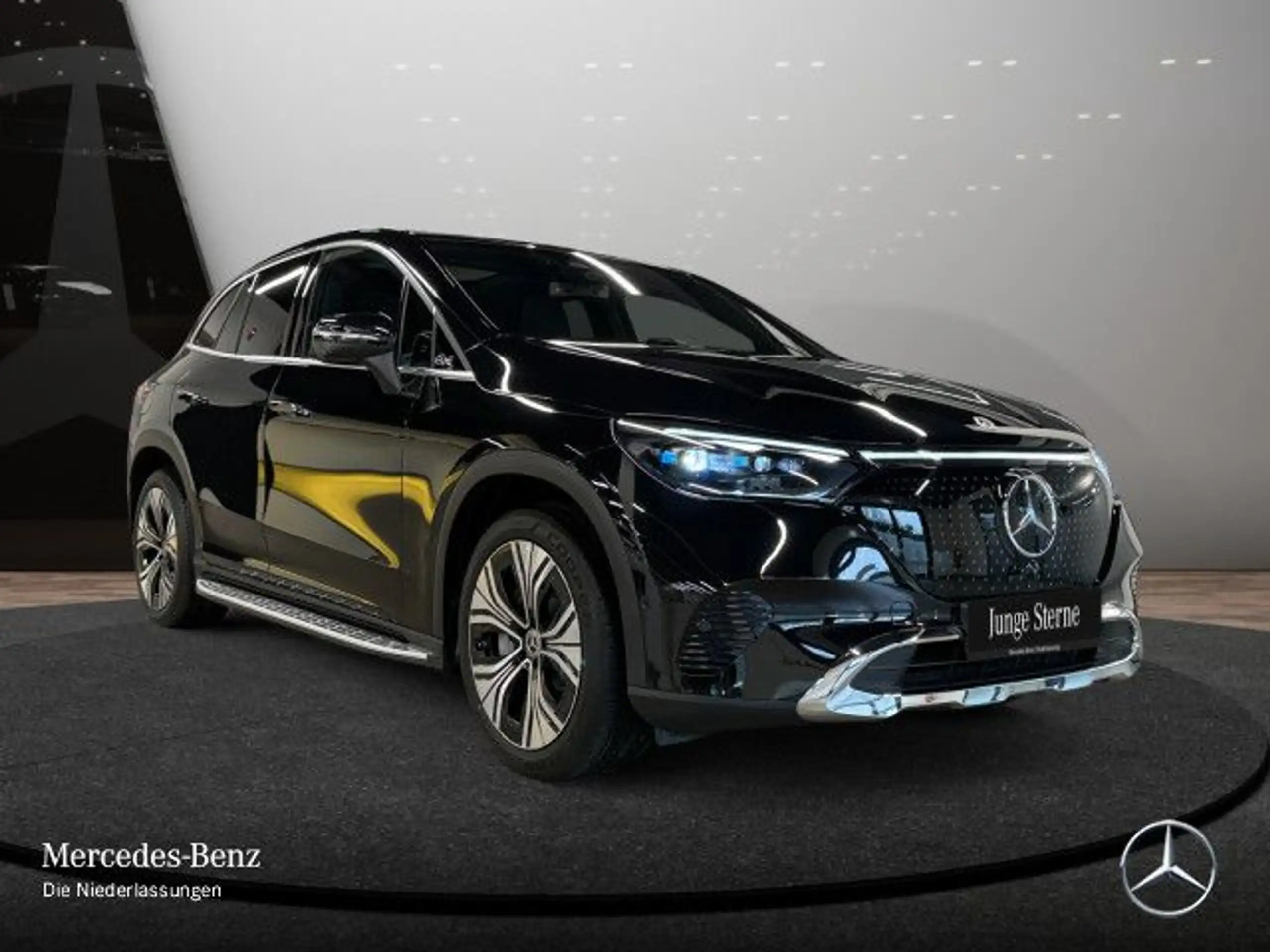 Mercedes-Benz - EQE SUV