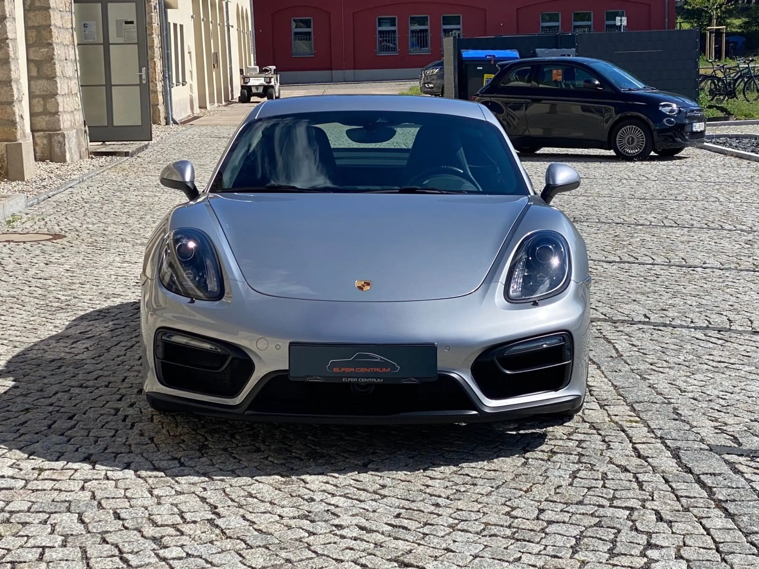 Porsche - Cayman